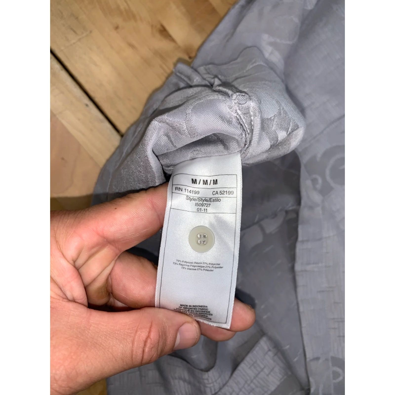 Quiksilver Quiksilver Shirt Mens M Silver Short Sleeve Button Up Casual Tribal Y2K Size US M / EU 48-50 / 2 - 7 Thumbnail