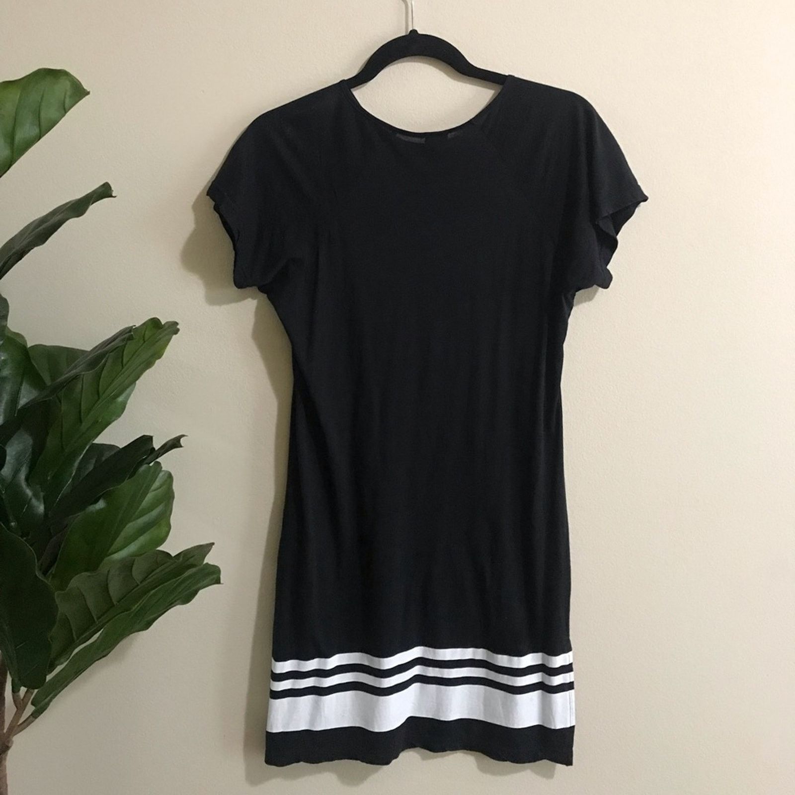 SKINGRAFT Skingraft Black w/ White Stripes Mini Shirt Dress Size S Size S / US 4 / IT 40 - 5 Thumbnail