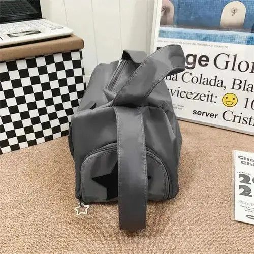 VIBE Y2K Nylon Sports Travelling Crossbody Bag Unisex Size ONE SIZE - 3 Thumbnail