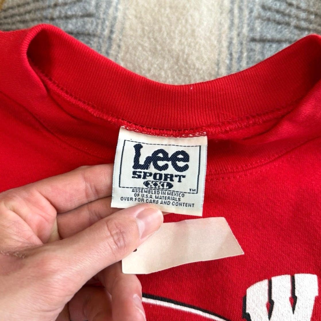 Lee VINTAGE Wisconsin Badgers Rose Bowl 2000 Crewneck Sweatshirt 2XL Red Lee Mens Sweatshirt Pullover NWT Champs Size US XXL / EU 58 / 5 - 2 Thumbnail