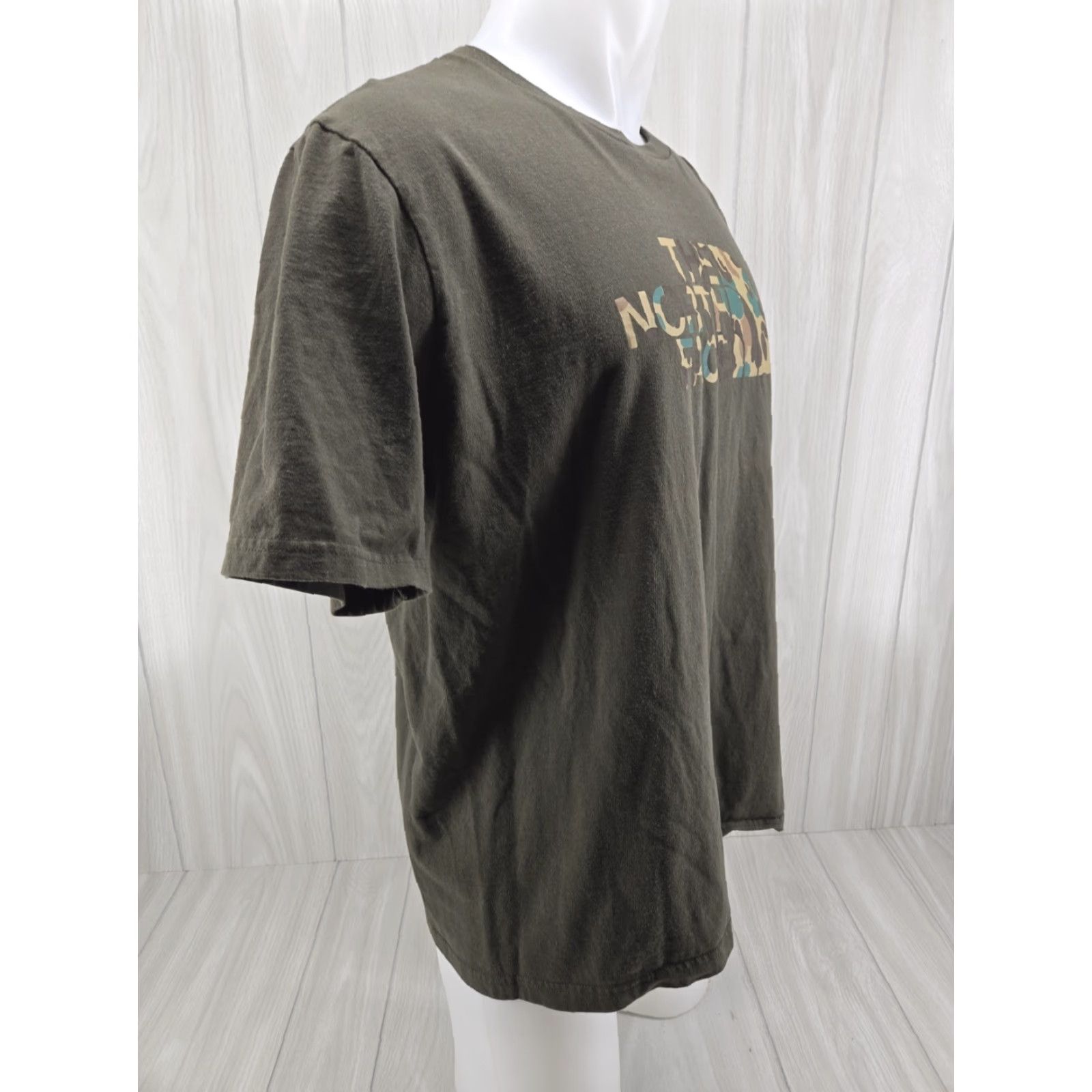 The North Face The North Face Shirt Men Large Green Camo Logo Short Sleeve Crew Neck Cotton Size US L / EU 52-54 / 3 - 6 Thumbnail