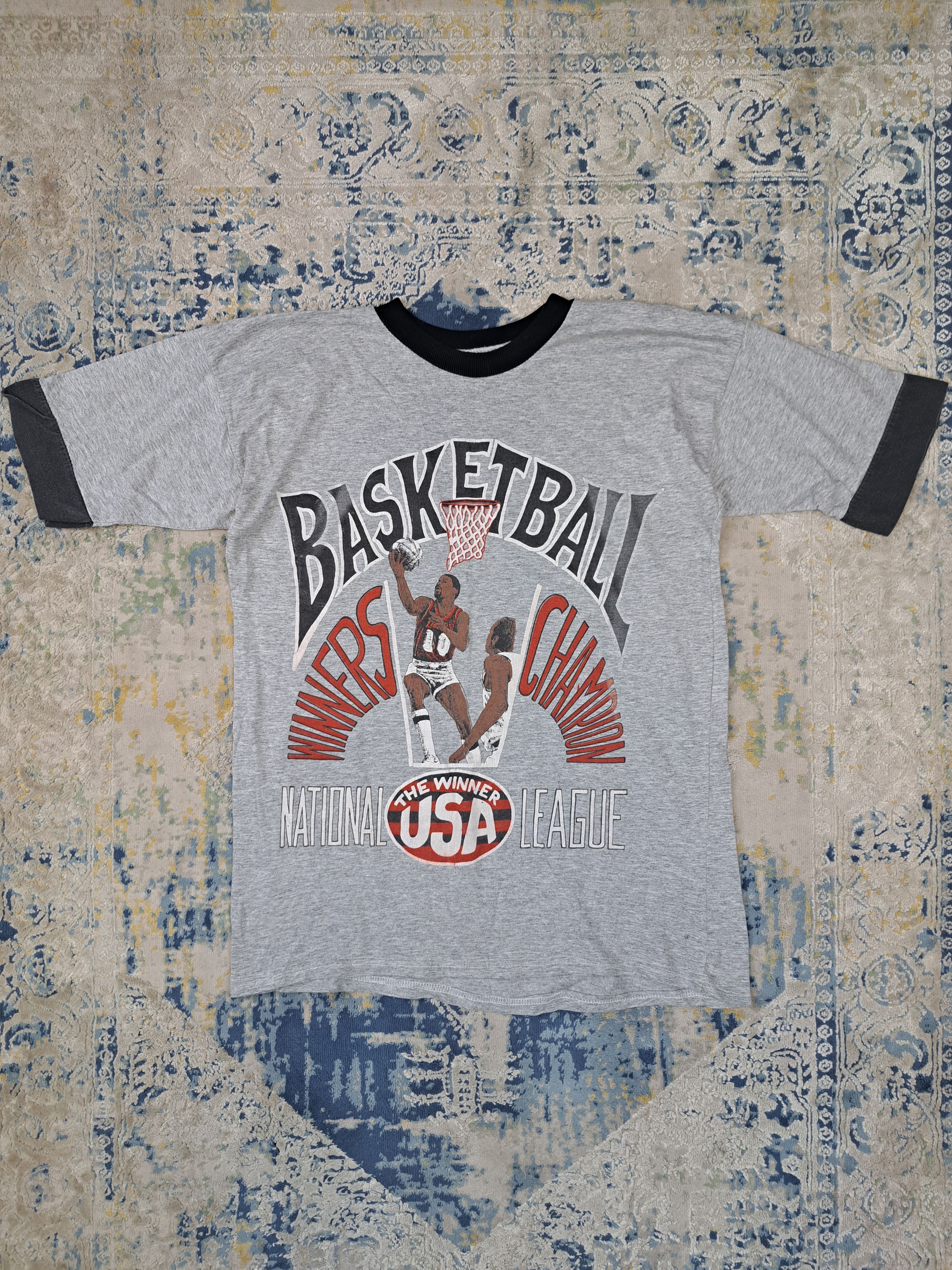 Vintage Vintage 90s Basketball Champions Tee Like NBA NCAA Size US L / EU 52-54 / 3 - 1 Thumbnail