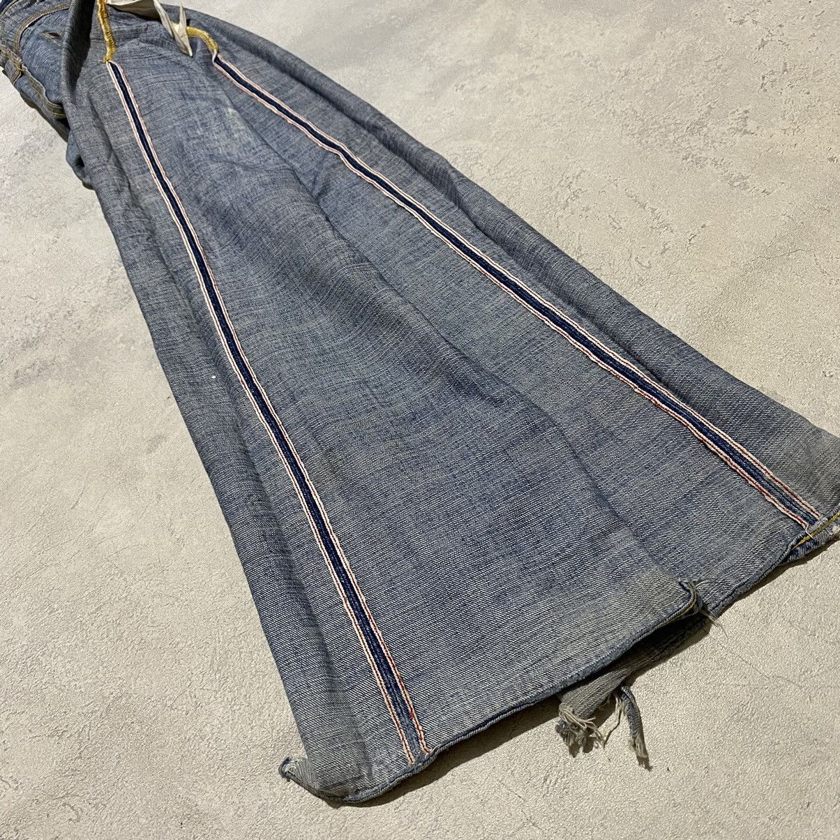 Evisu Vintage Evisu Red Seagulls Monogram Selvedge Denim Size US 33 - 12 Thumbnail