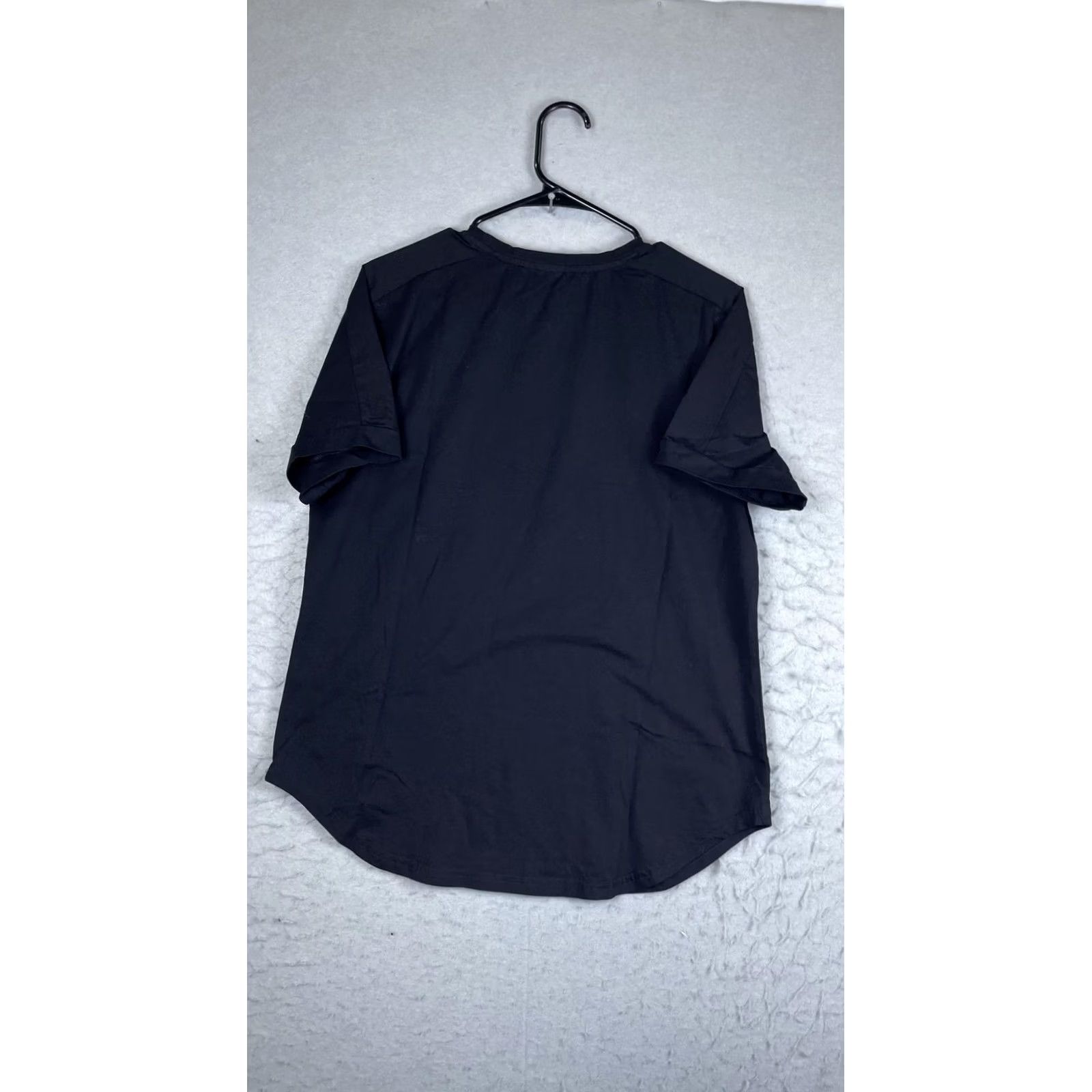 Vintage MAGIFTBOX Shirt Mens Large Black Crewneck Curved Hem Solid Tee T-Shirt Casual Size US L / EU 52-54 / 3 - 5 Thumbnail