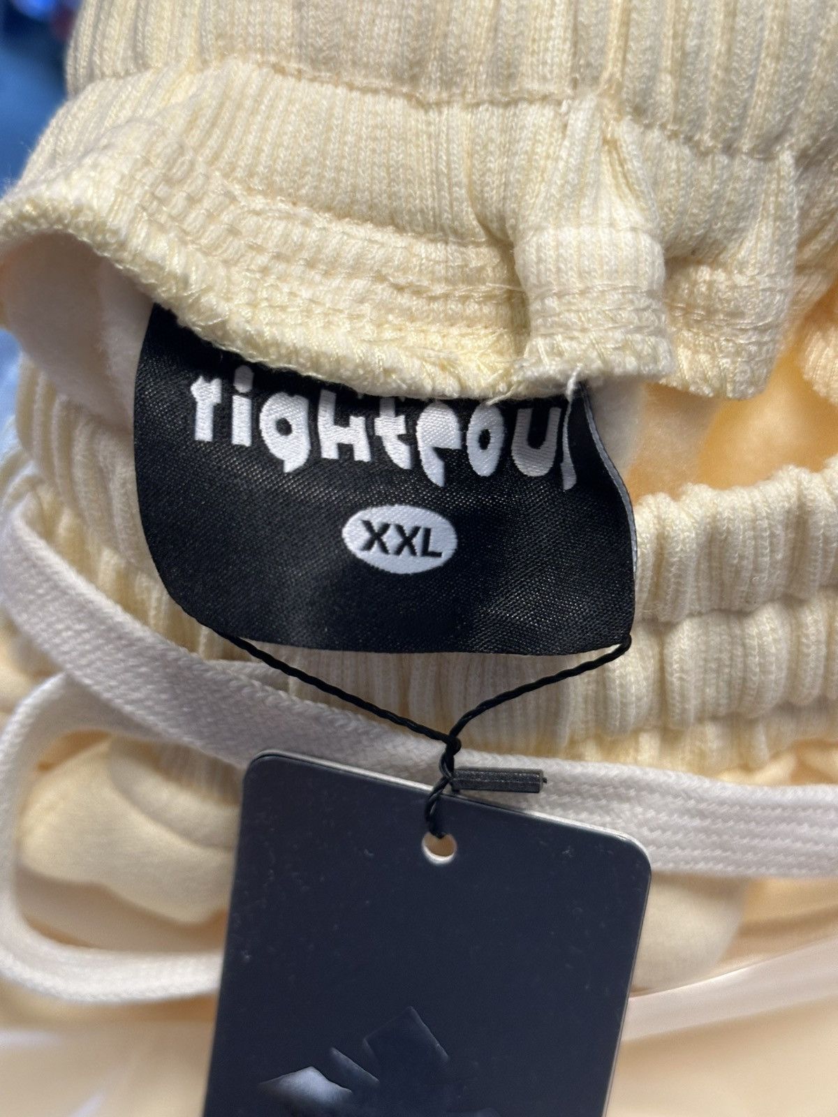Other We are righteous “ cream risen king” XX-Large Size US 40 / EU 56 - 2 Thumbnail