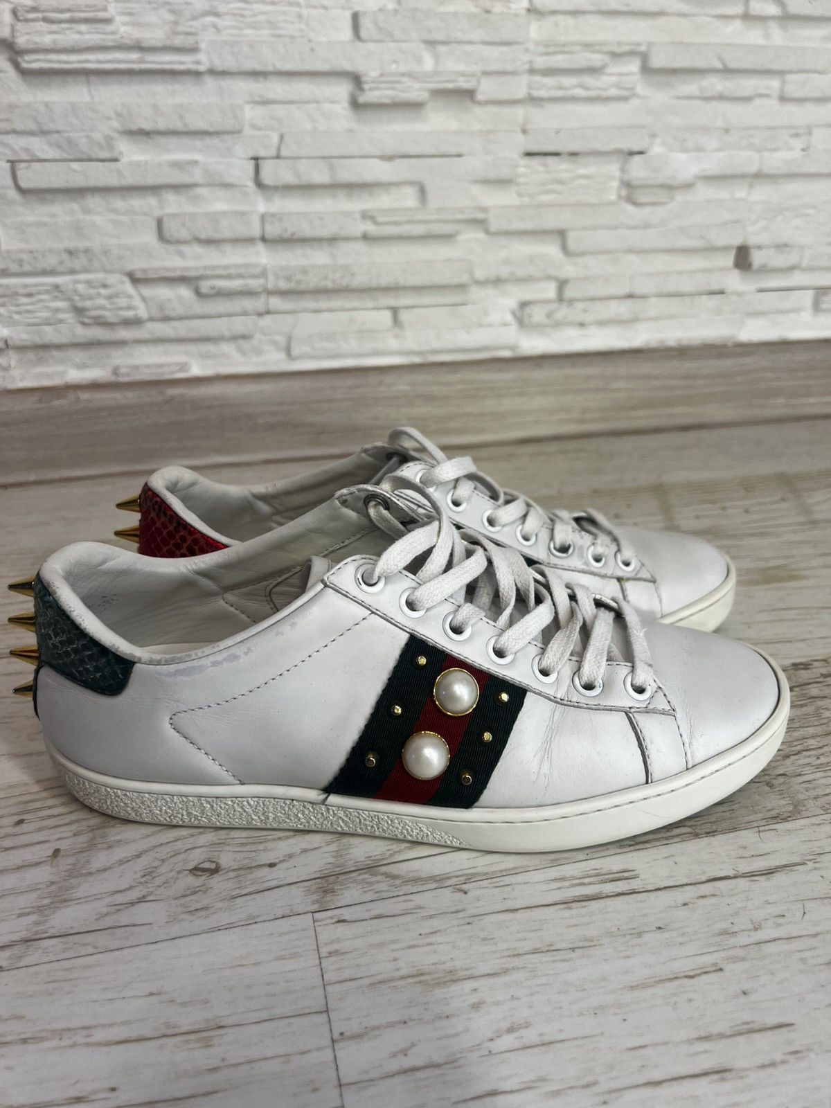 Gucci Gucci Ace Pearl Studded Leather Sneakers Size 35.5 Size US 8 / IT 38 - 6 Thumbnail