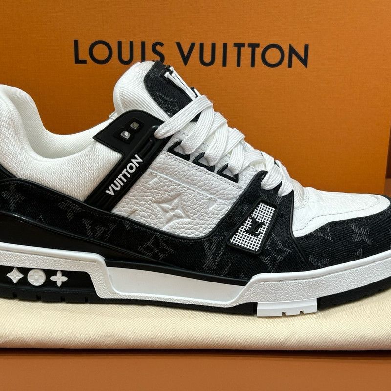 Louis Vuitton Louis Vuitton Trainer Panda Print Stylish Low-Top Sneakers Size US 9 / EU 42 - 9 Thumbnail