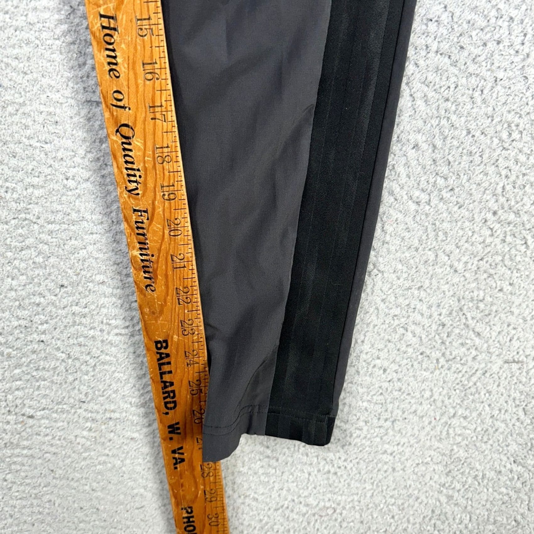 Adidas Adidas Mens Jogger Pants Medium Gray Black Cropped Sweatpants Stretch Pull On Size US 31 - 7 Thumbnail