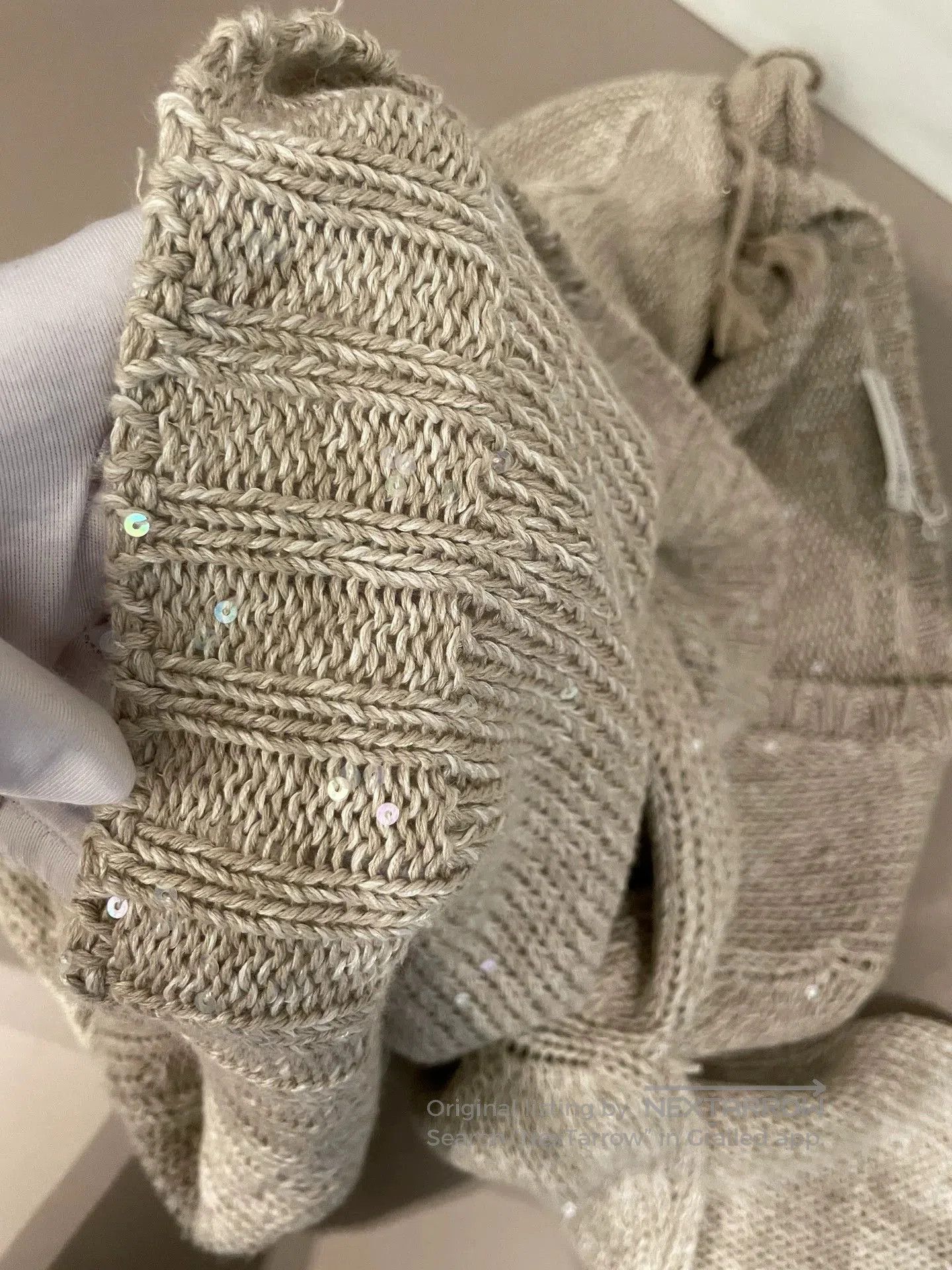 Brunello Cucinelli light khaki sequined linen sweater. Size US M / EU 48-50 / 2 - 8 Thumbnail