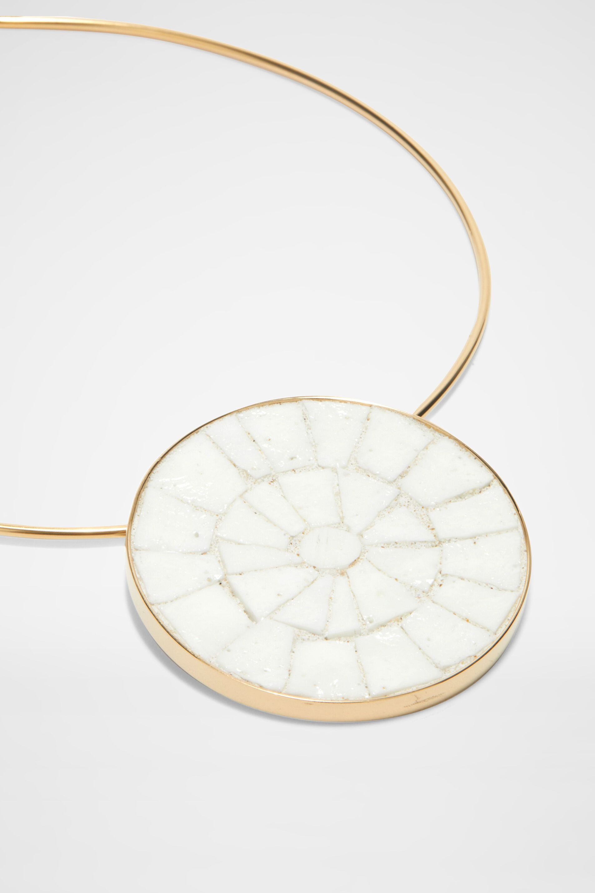 Jil Sander o1y1025 Size : M / Necklace in White/Gold Size ONE SIZE - 3 Thumbnail