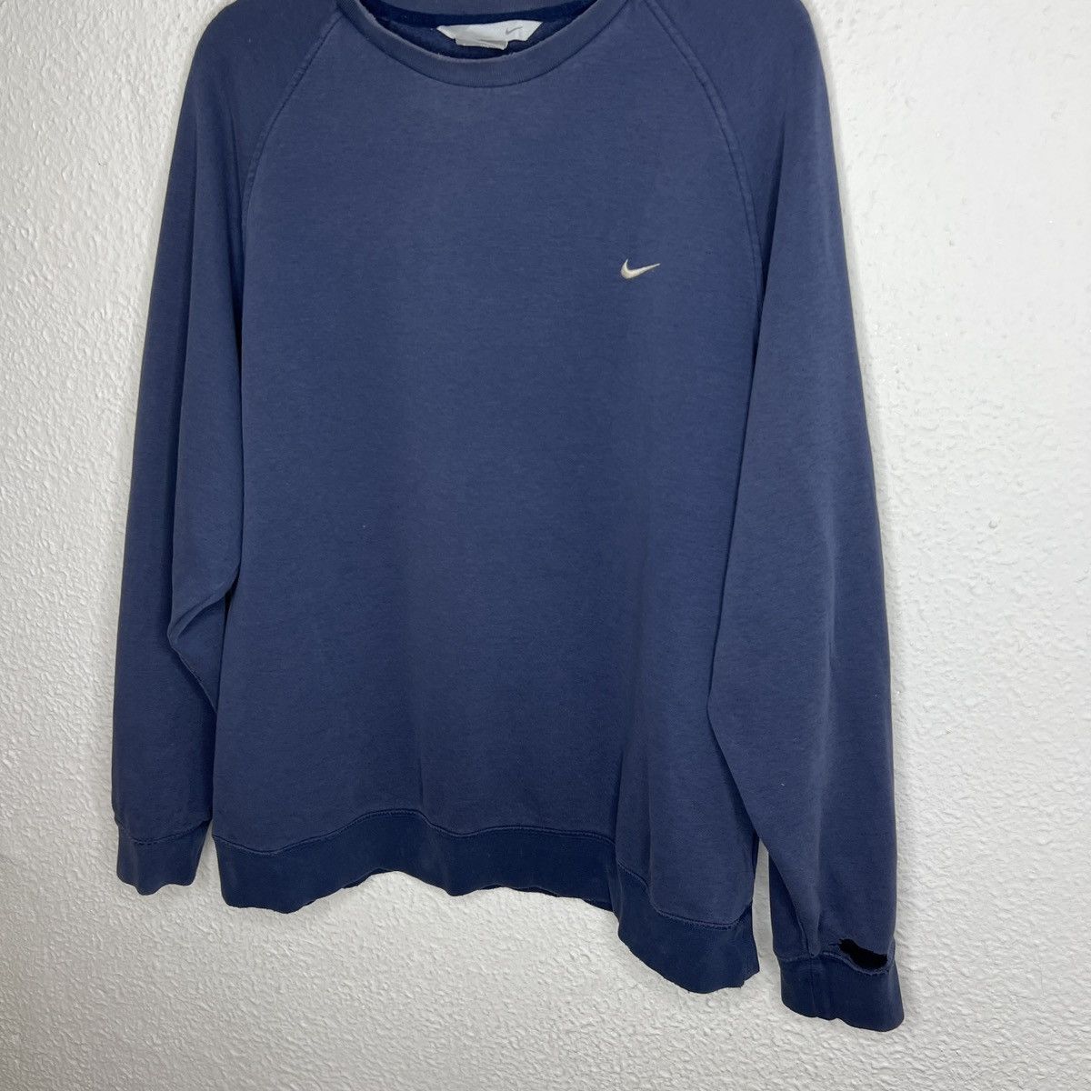 Nike × Vintage VINTAGE Y2K NIKE SWEATSHIRT NAVY CREWNECK MINI SWOOSH Size US XL / EU 56 / 4 - 3 Thumbnail