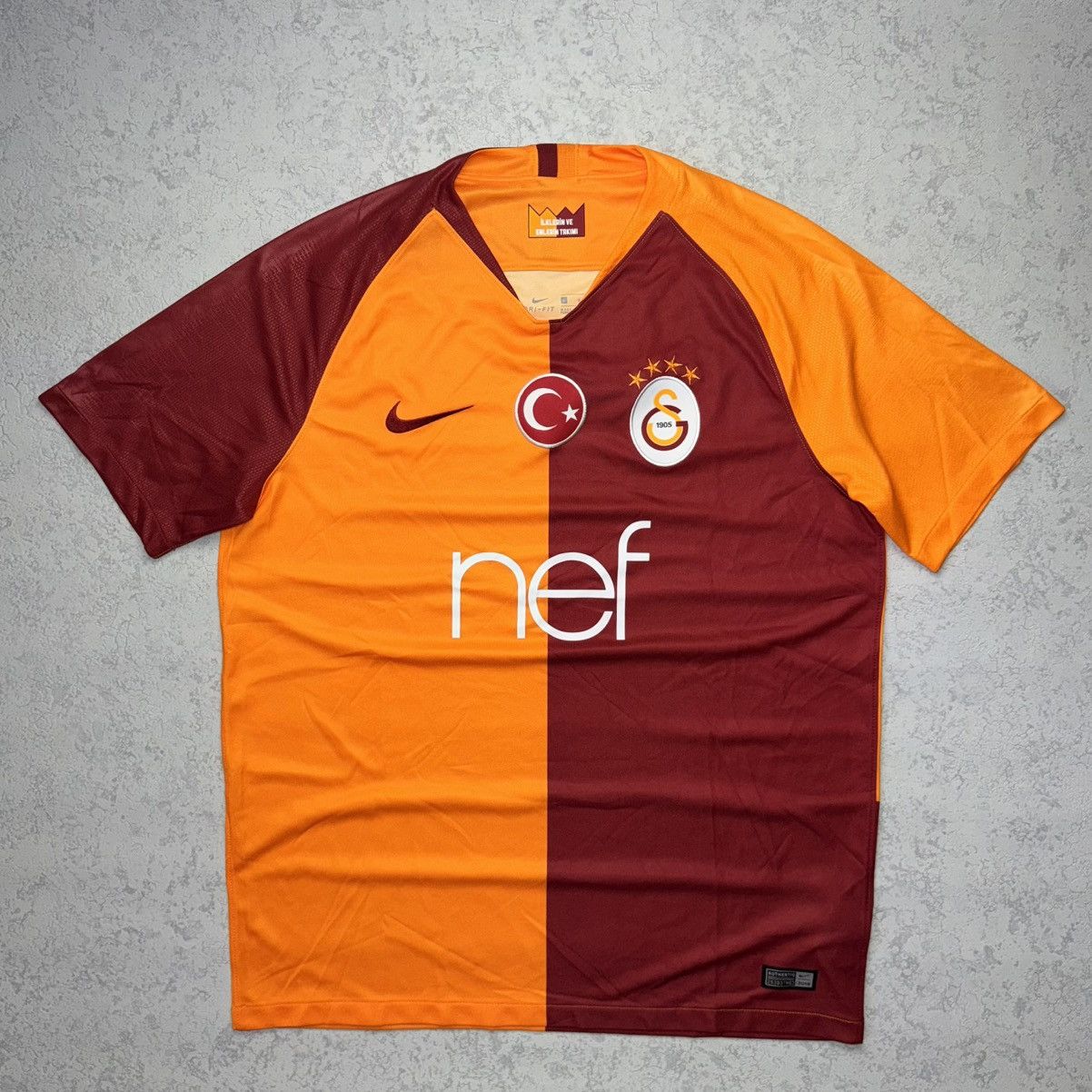 Nike Nike Galatsaray 2018/19 Home Football Jersey Size L Size US L / EU 52-54 / 3 - 1 Thumbnail