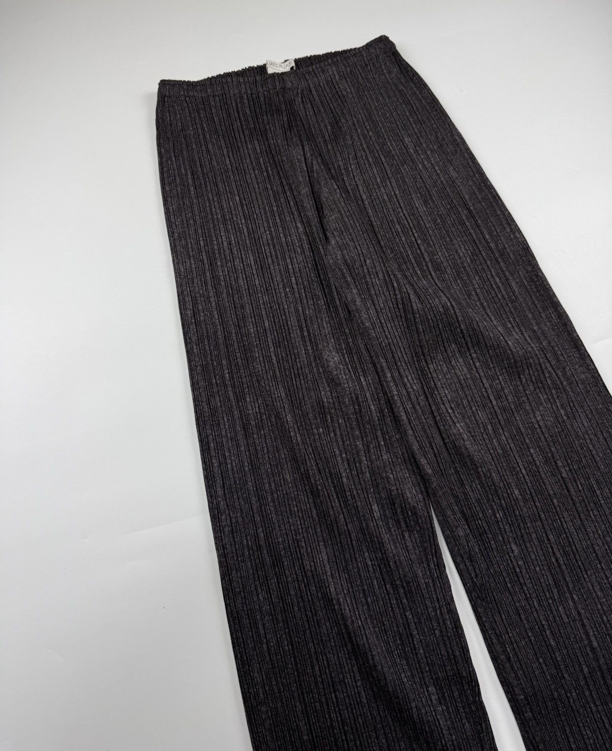 Pleats Please Issey Miyake Issey Miyake Pleats Please Pleated Pants Size 28" / US 6 / IT 42 - 3 Thumbnail