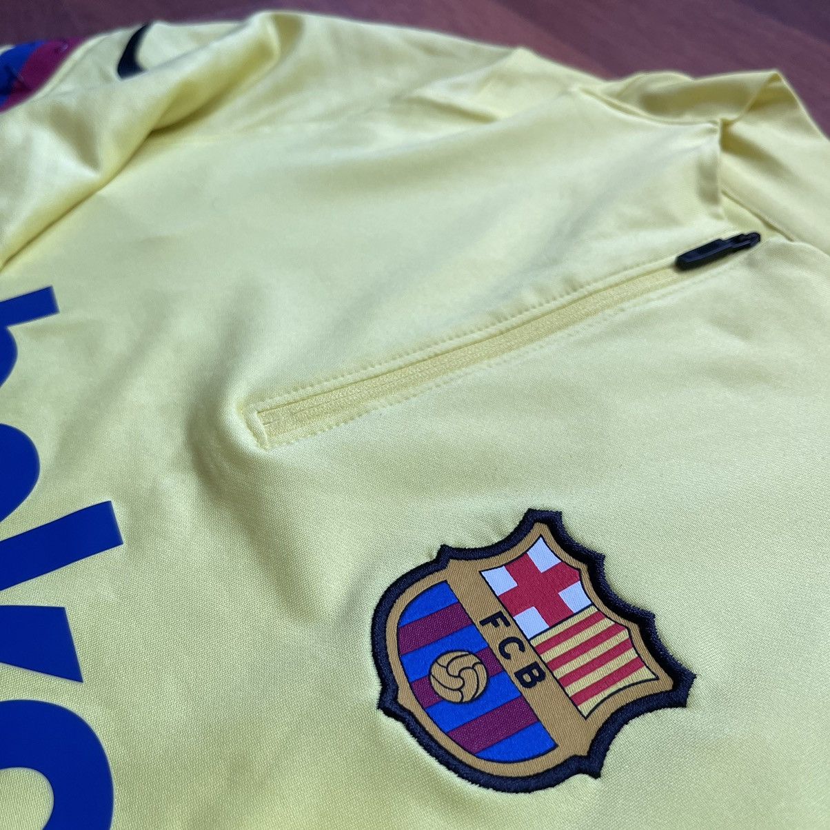 Nike × Vintage BARCELONA NIKE 2021/2022 FOOTBALL SOCCER TRAINING TRACK TOP Size US M / EU 48-50 / 2 - 4 Thumbnail