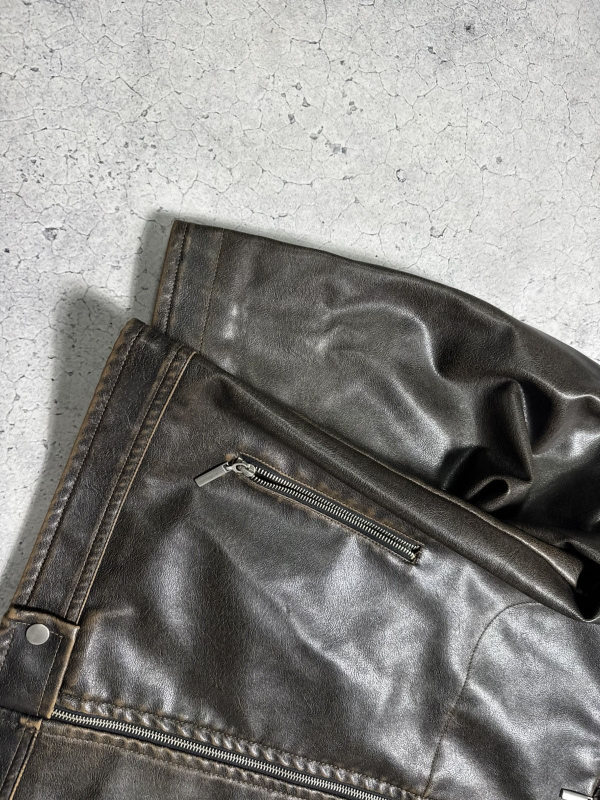 Emporio Armani Armani Jeans Vintage Leather Jacket Big Logo Brown Size US L / EU 52-54 / 3 - 2 Thumbnail