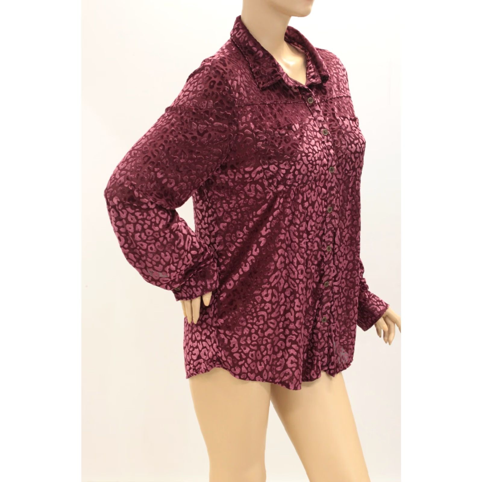 Velvet Umgee Velvet Burnout Top Leopard Print 2XL Button Up Long Sleeve Wine Mob Wife Size XXL / US 16-18 / IT 52-54 - 4 Thumbnail