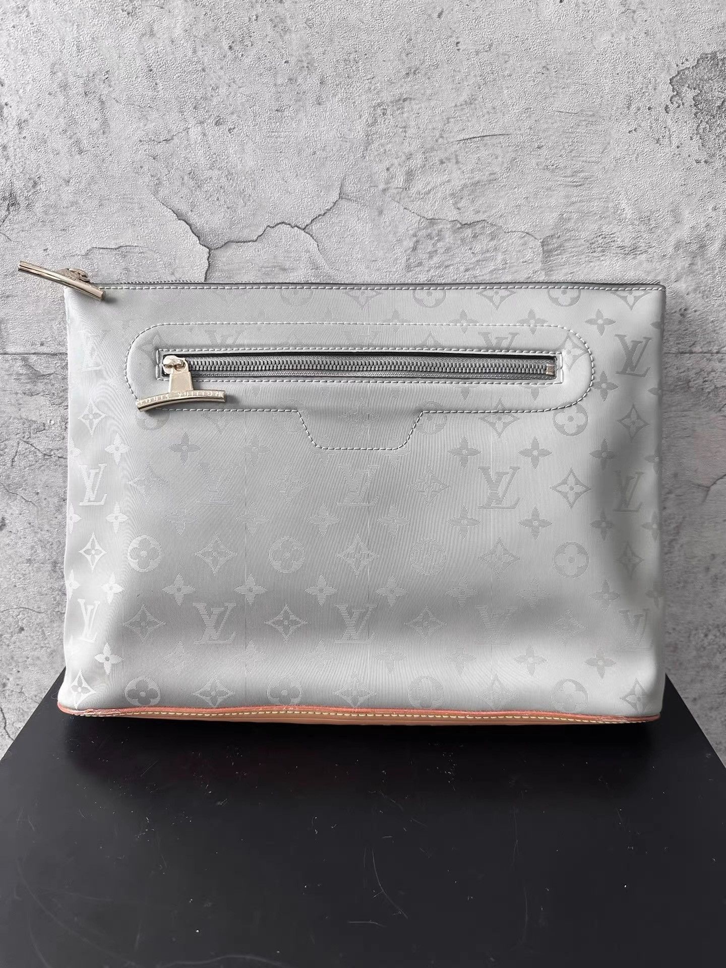 Louis Vuitton Louis Vuitton Laser Clutch K34 Size ONE SIZE - 1 Thumbnail
