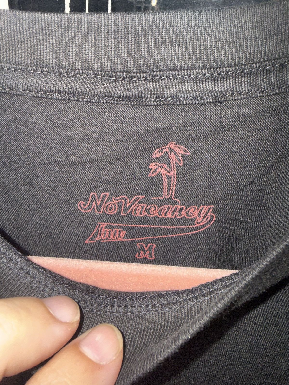 No Vacancy Inn No Vacancy Inn Woody Harrelson long sleeve Size US M / EU 48-50 / 2 - 2 Thumbnail
