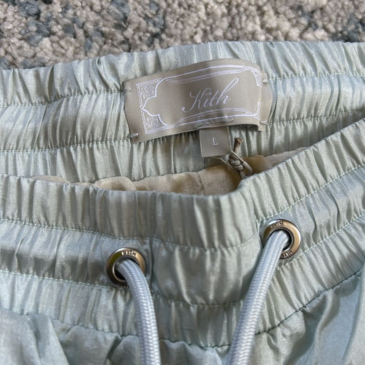 Kith × Ronnie Fieg 2024 SPRiNG KiTH WASHED NYLON DYLAN SHORTS POWDER Size US 33 - 15 Thumbnail