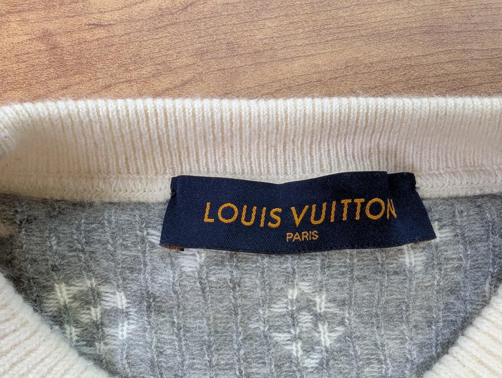 Louis Vuitton Louis Vuitton Half Monogram Cashmere Sweater in White Size US XL / EU 56 / 4 - 4 Thumbnail