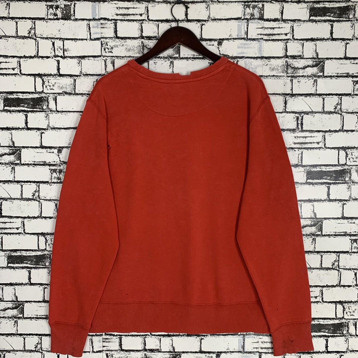 Nike Sportwear Nike Small Logo Sweatshirt Nike Crewneck Size US XL / EU 56 / 4 - 6 Thumbnail