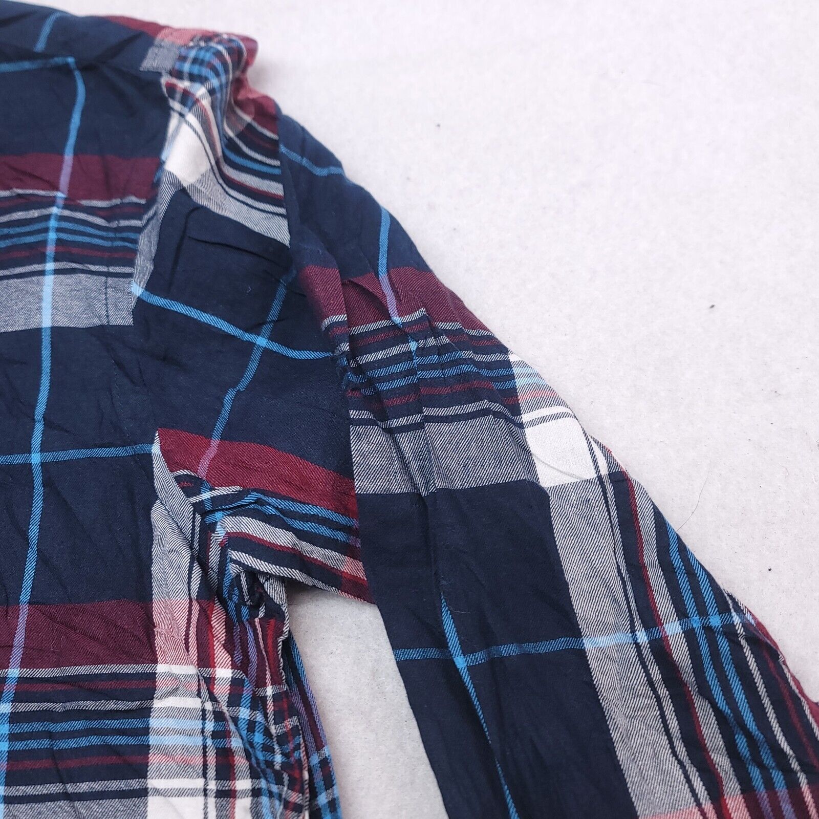 Old Navy Old Navy Madras Flannel Shirt Mens Size Large L Blue Red Size US L / EU 52-54 / 3 - 5 Thumbnail