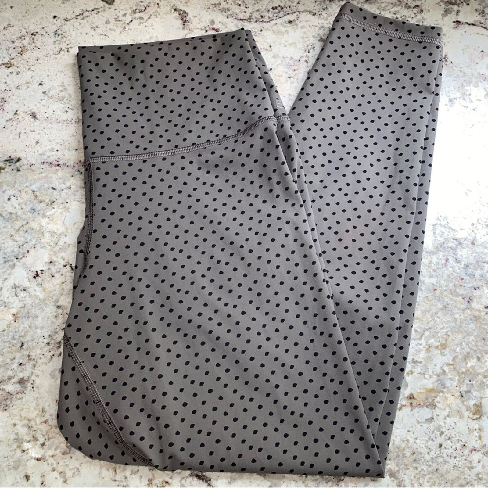 Everlane Everlane $68 Dot Perform Ankle Legging LG EUC Size 30" / US 8 / IT 44 - 3 Thumbnail