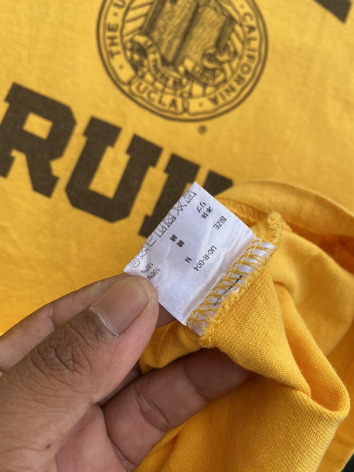 Vintage Rare Vintage UCLA Bruins Tshirt Size US S / EU 44-46 / 1 - 9 Thumbnail