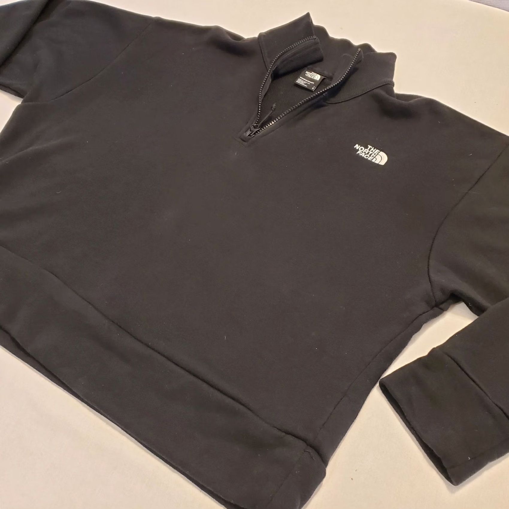 The North Face The North Face Womens Pullover Sweatshirt Cropped Top Size Large Black Size L / US 10 / IT 46 - 2 Thumbnail