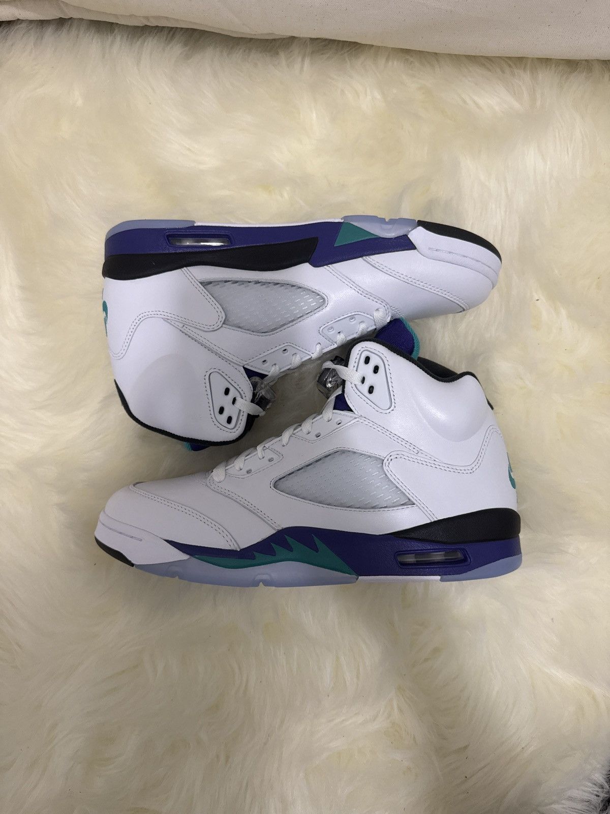 Jordan Brand Jordan 5 Retro Grape (2025) Size US 10 / EU 43 - 1 Thumbnail