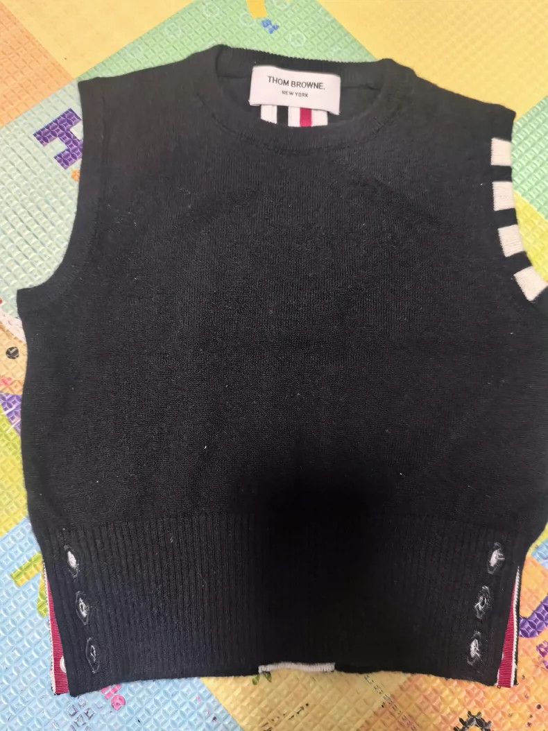 Thom Browne Thom Browne size6 Black sweater vest Size US XXL / EU 58 / 5 - 1 Thumbnail