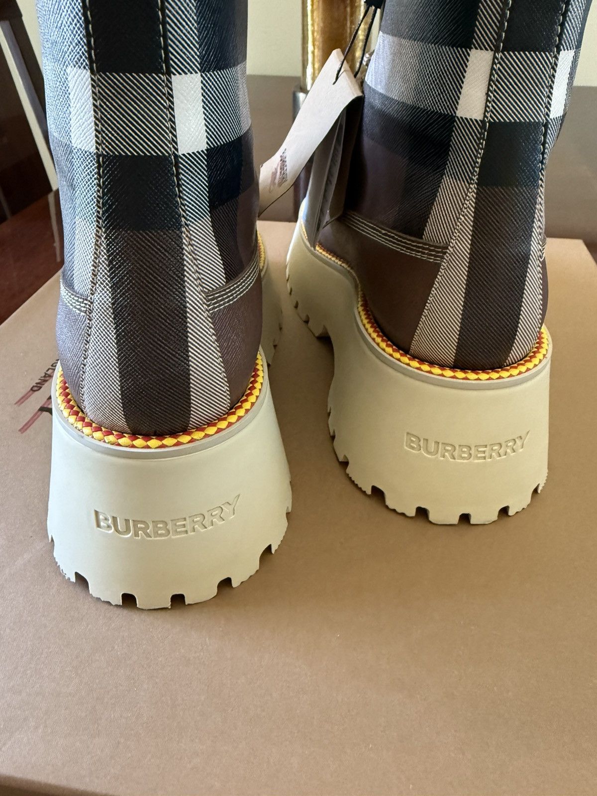 Burberry Burberry Boot Size US 7 / IT 37 - 4 Thumbnail