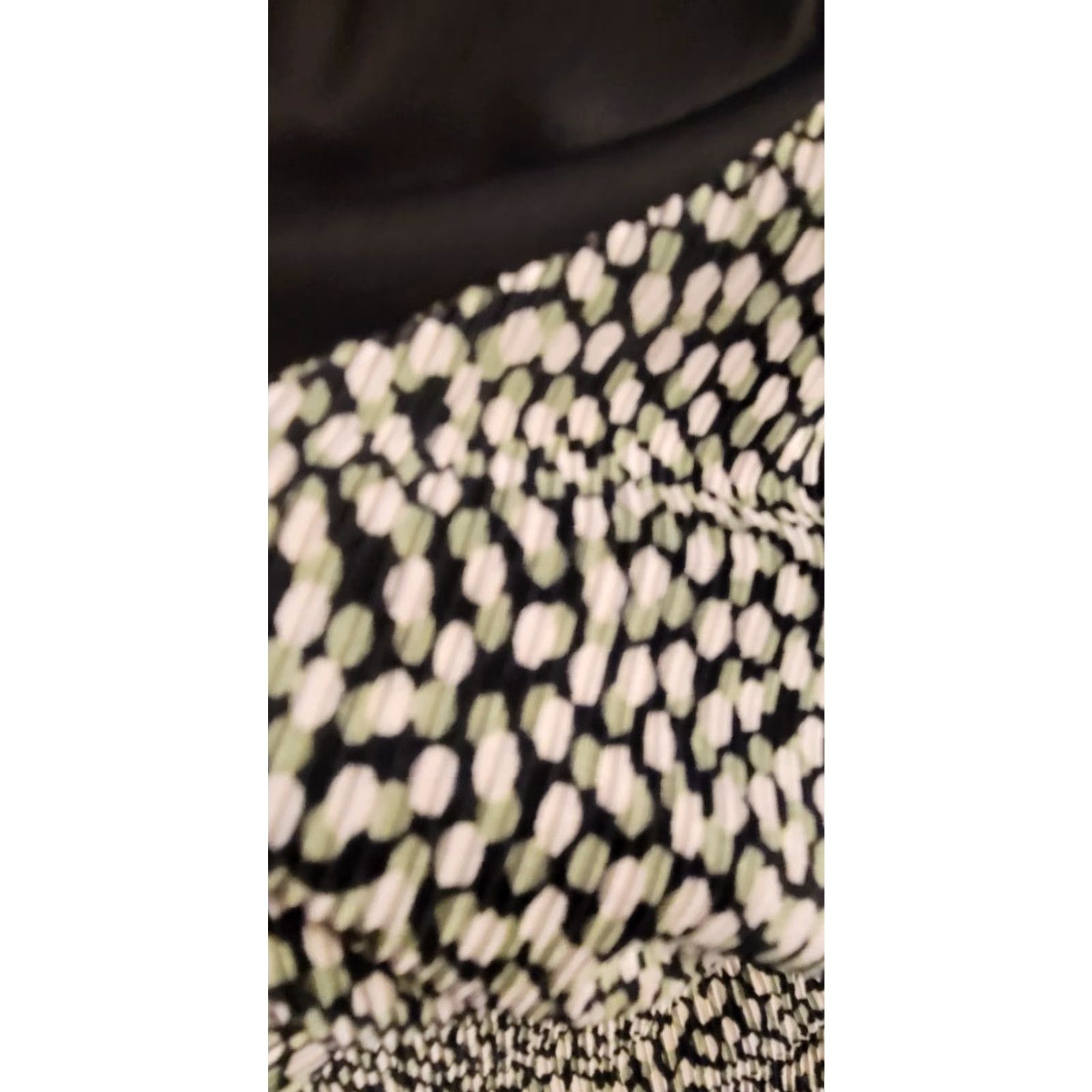 Vintage Connected Woman Plus Layered Ruffle Crinkle Abstract Dress Midi Short Sleeve V-Neck 3X Green Black White Special Occasion Womens Size XXL / US 16-18 / IT 52-54 - 5 Thumbnail