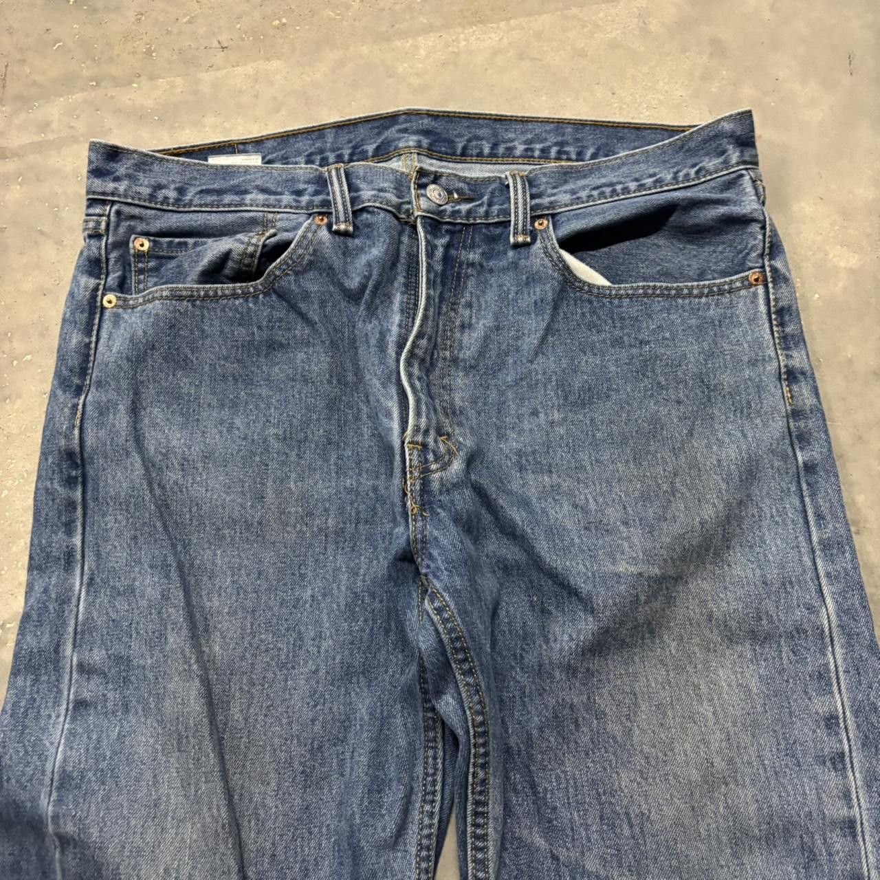 Levi's × Vintage Crazy Vintage Y2K/2000s Blue Wash Levi’s Essential Denim Jeans! Size US 36 / EU 52 - 5 Thumbnail