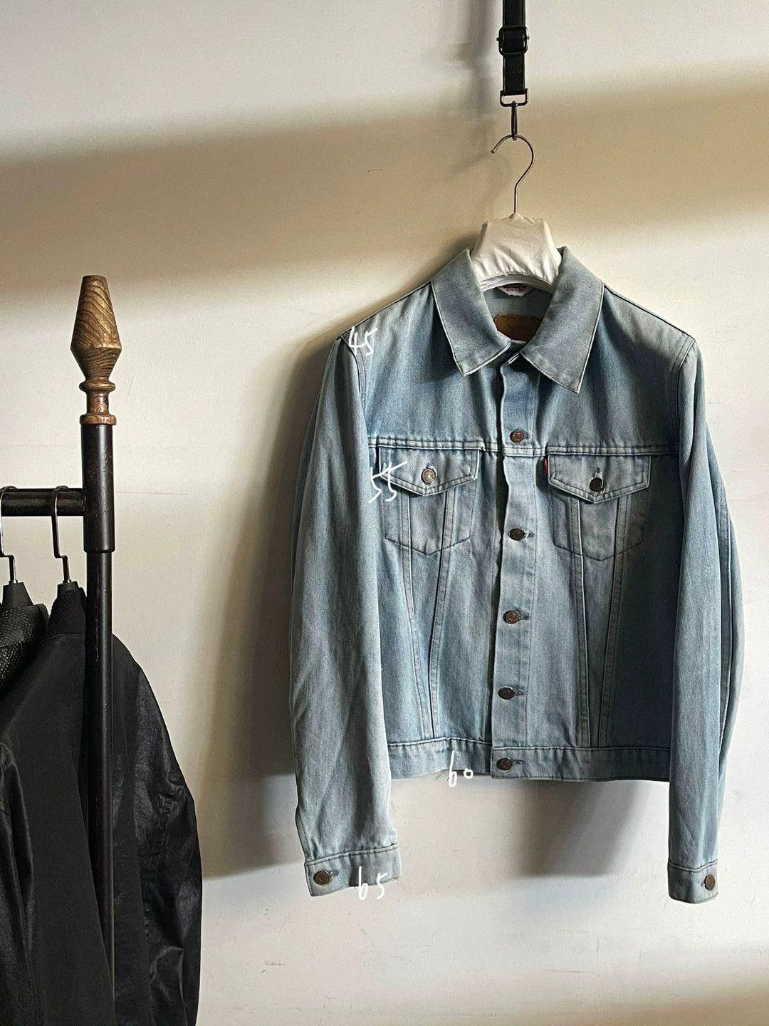 Vintage Vintage Levis Denim Jacket Size US M / EU 48-50 / 2 - 1 Thumbnail