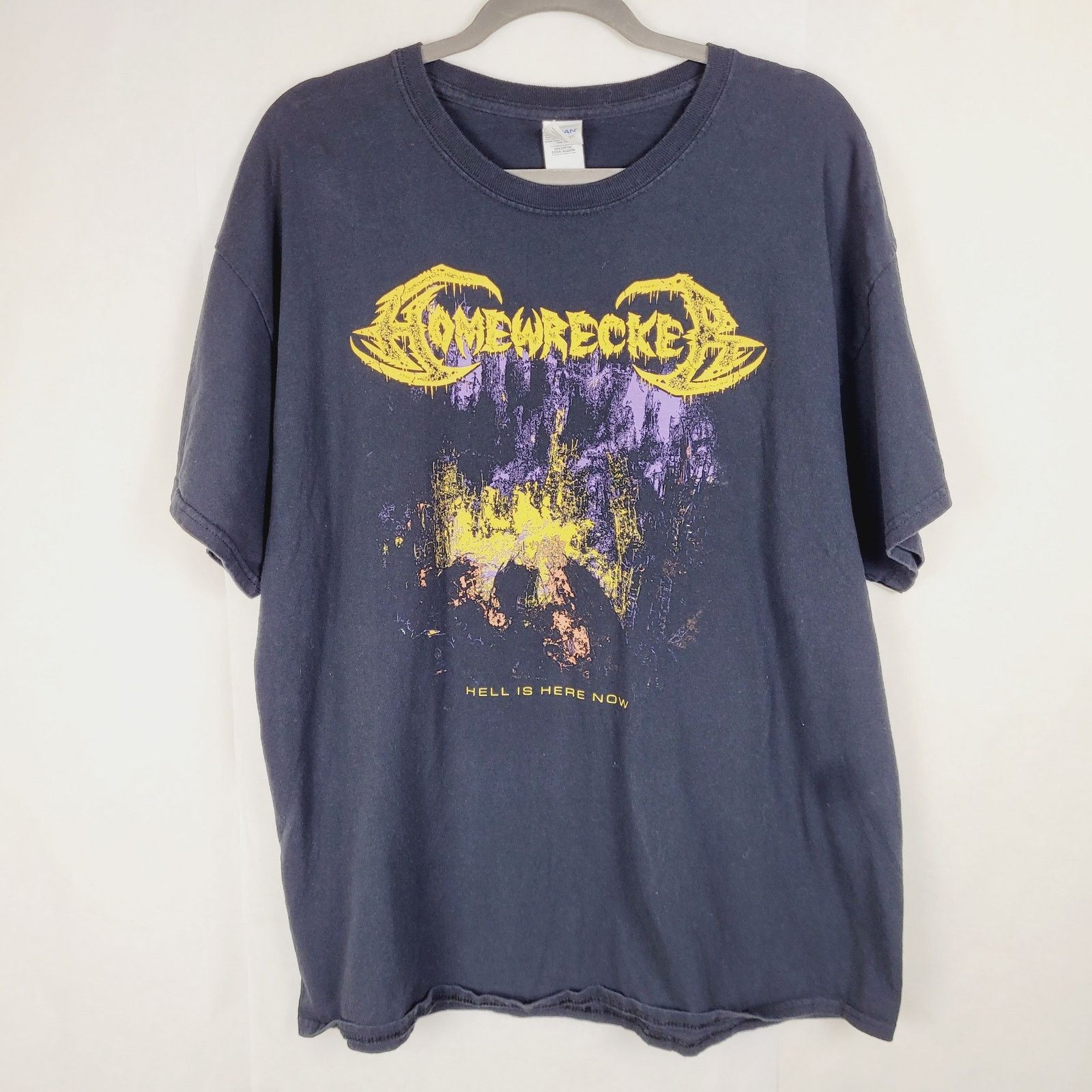 Gildan Homewrecker men black "hell is here now" graphic band tshirt Size US XL / EU 56 / 4 - 1 Thumbnail