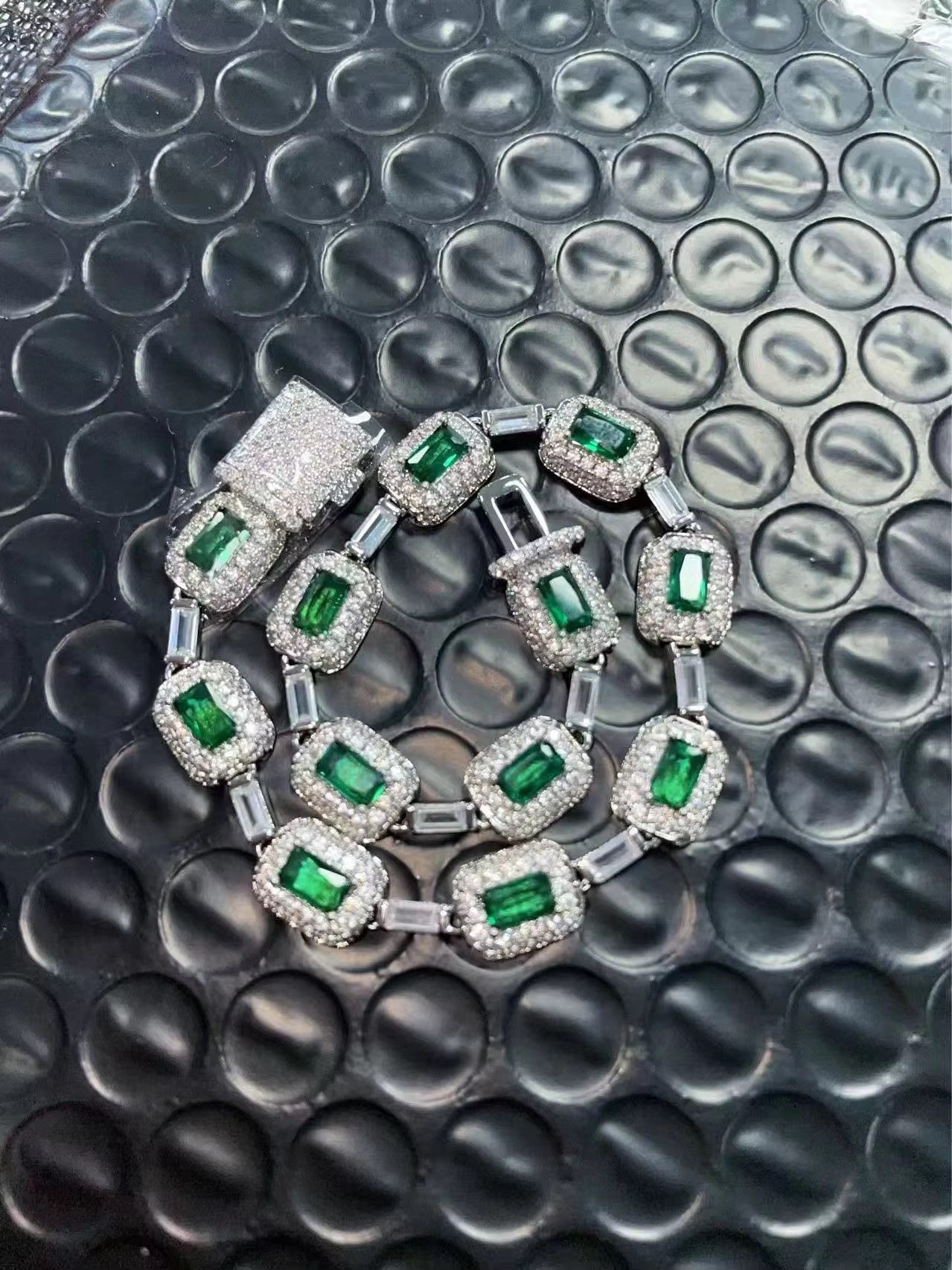 Japanese Brand × Jewelry Inlaid White Green Zirconia Bracelet Size ONE SIZE - 7 Thumbnail