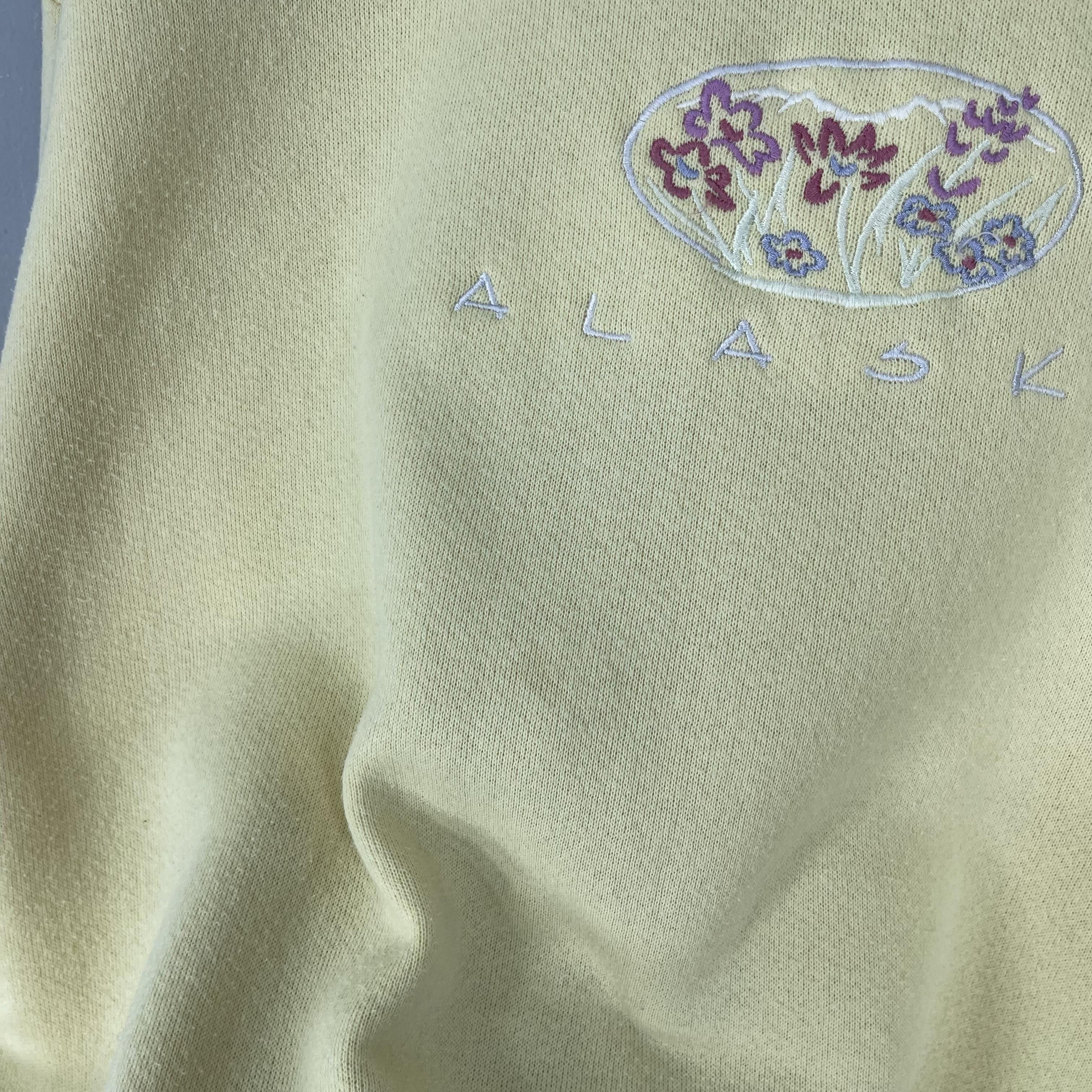 Vintage Vintage ALASKA Spellout Distressed Collared Sweatshirt Size US M / EU 48-50 / 2 - 6 Thumbnail