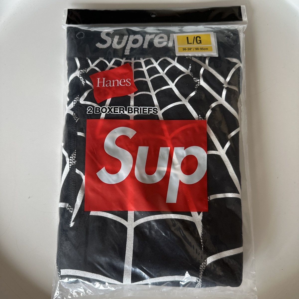 Supreme Supreme x spiderman hanes boxers Size 36 - 1 Thumbnail