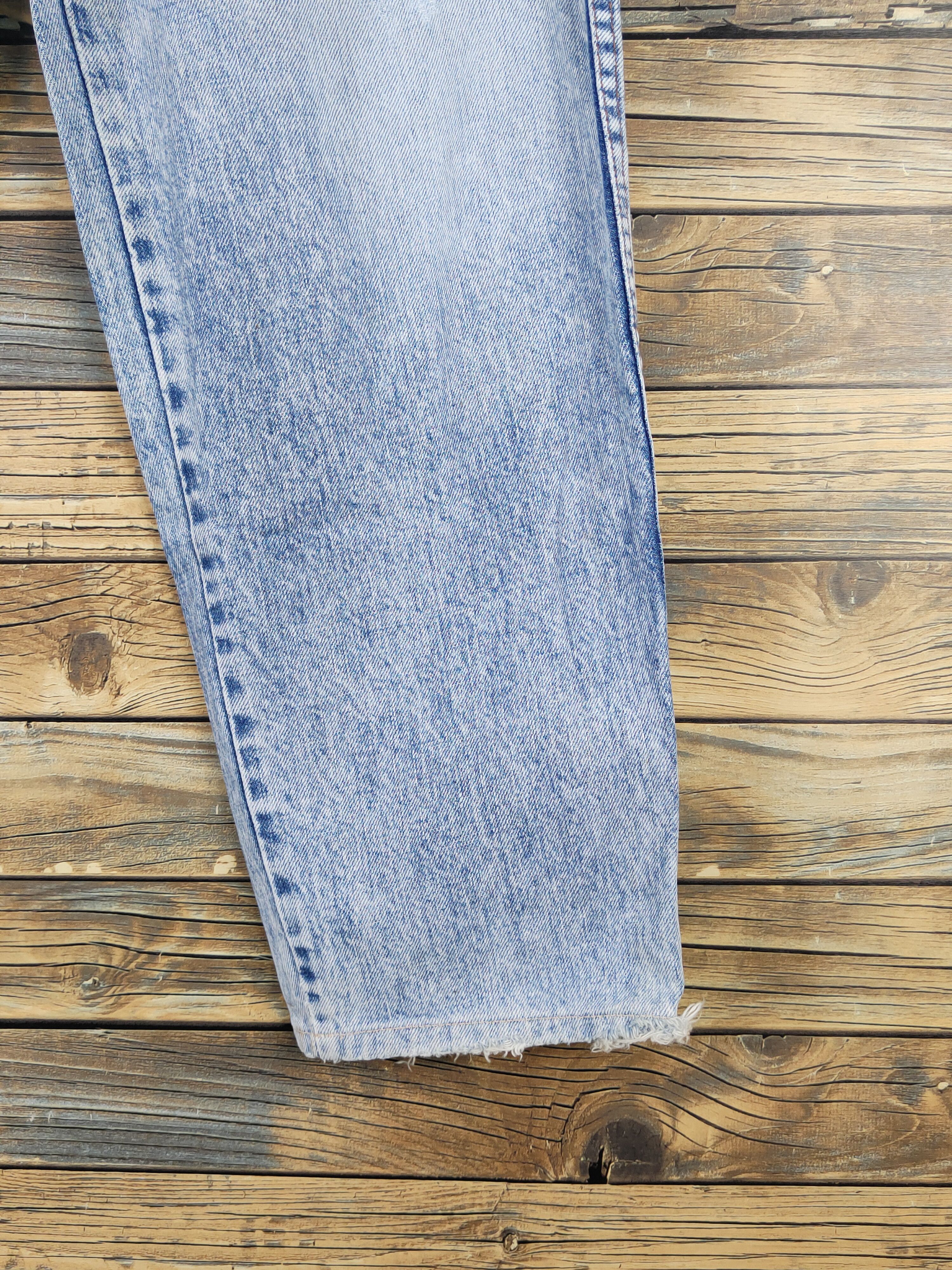 Levi's Levi's Light Blue vintage Distressed Ripped Jeans #1566 Size US 31 - 6 Thumbnail