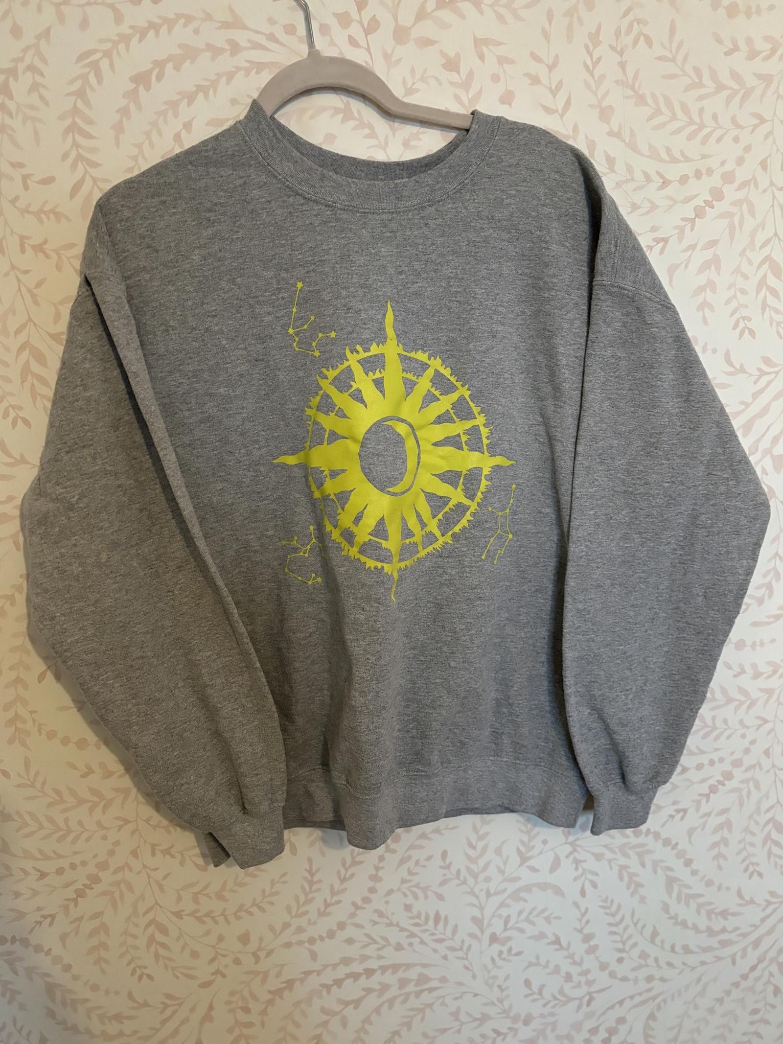 Designer Astrology Horoscope Neon Riot Large Graphic Sweatshirt Gray Size L / US 10 / IT 46 - 1 Thumbnail