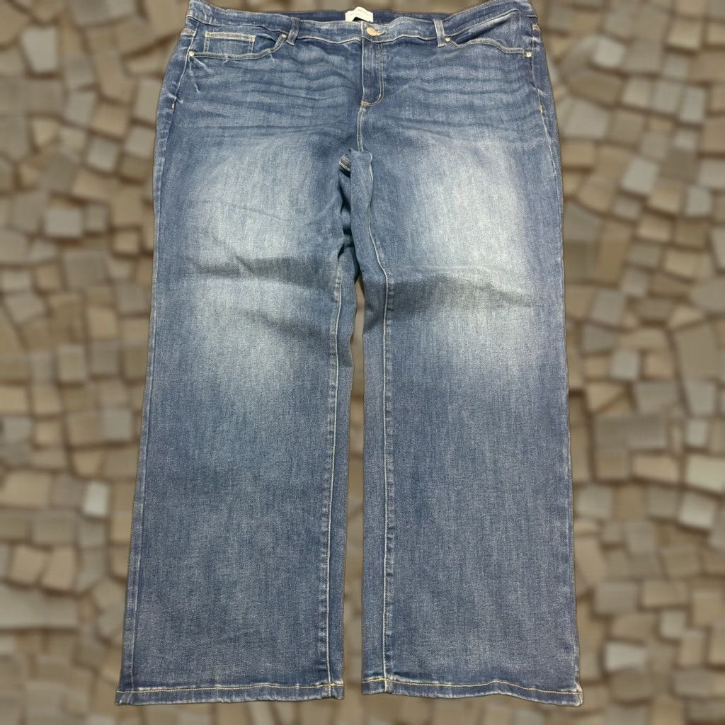 Vintage Lane Bryant Jeans Women's 28 Blue Denim Straight High Rise 5-Pocket Design Pockets Vintage? No, Regular Size 28 Blue Denim Jeans Women’s Series Size 28" / US 6 / IT 42 - 1 Thumbnail