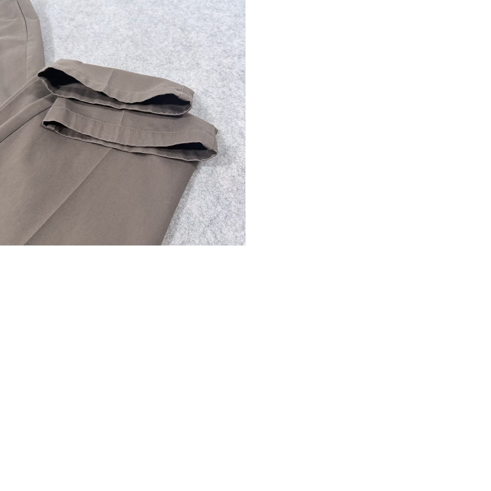 Vintage L.L.Bean Natural Fit Casual Dress Pants Men's Size 42x36 Brown Regular Rise 13.25" Inseam 36" Cotton Zip Front Front Flat Front Pockets Slim Straight Size US 42 / EU 58 - 12 Thumbnail