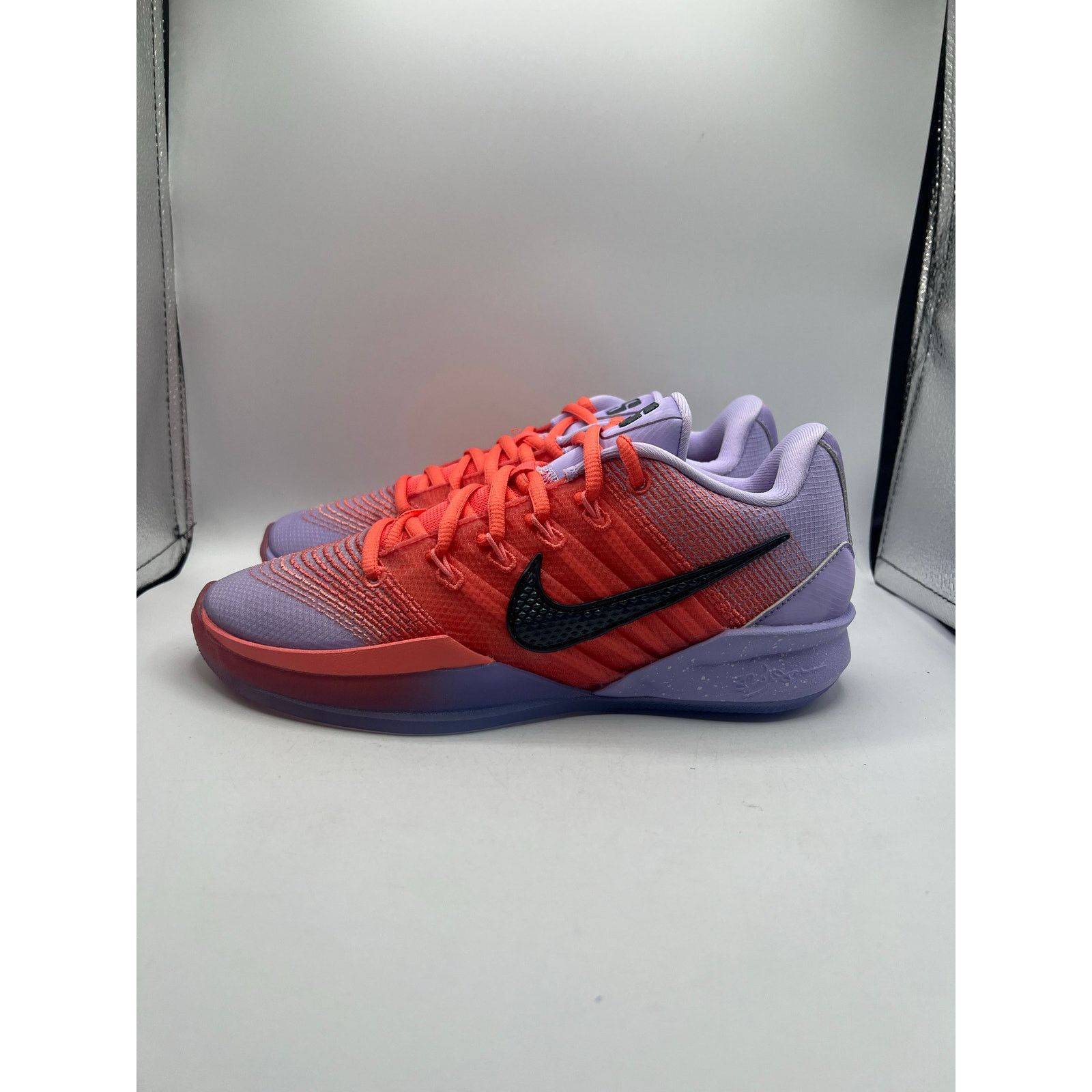 Nike Nike Sabrina 3 Wmns “Radiant” size 5.5w Size US 5.5 / IT 35.5 - 1 Thumbnail