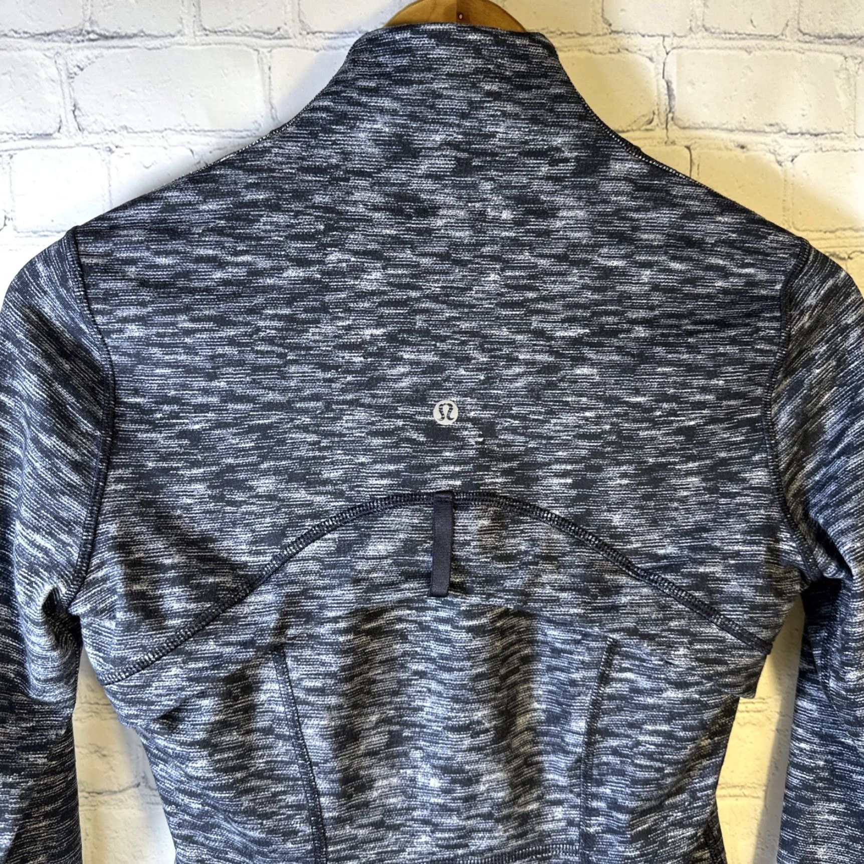 Lululemon Lululemon Define Jacket 6 Black White Full Zip Thumbholes Pockets Athletic Fit Women’s Jacket Athleticwear Size M / US 6-8 / IT 42-44 - 5 Thumbnail