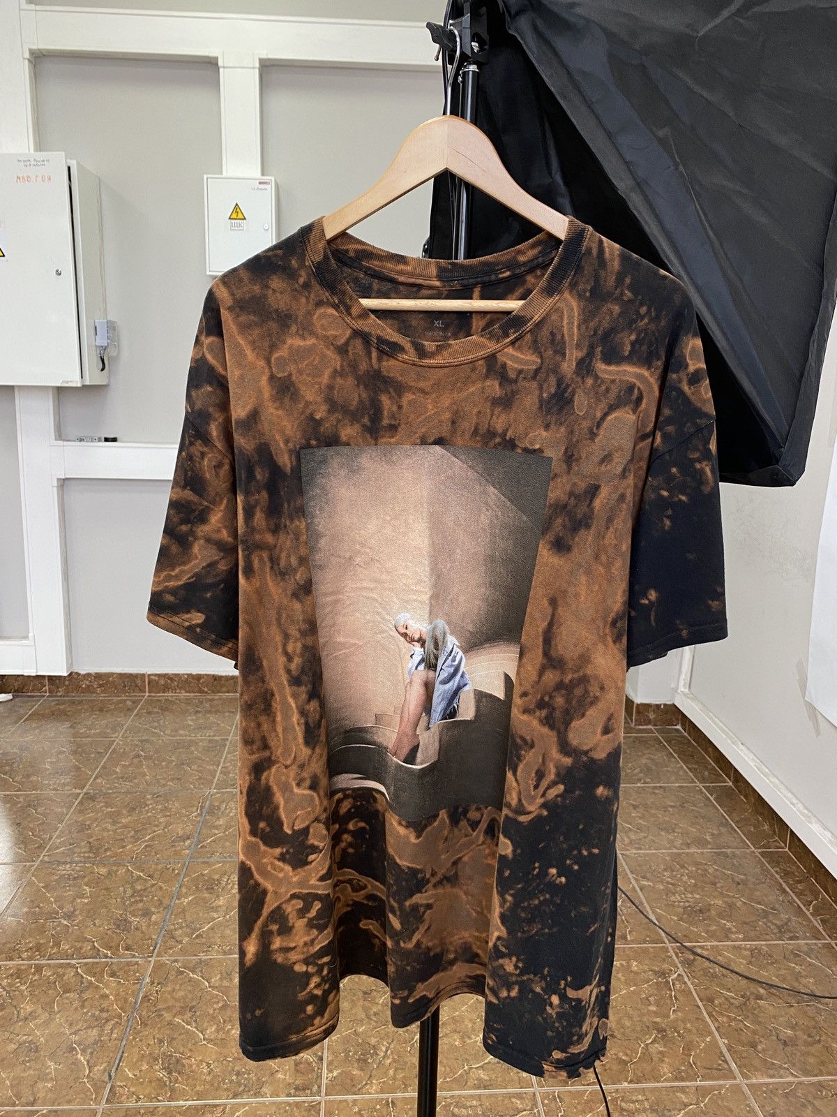 Rap Tees 🇺🇸 Vintage Ariana Grande Tay Day T-Shirt Y2K Travis Scott Size US XL / EU 56 / 4 - 1 Thumbnail