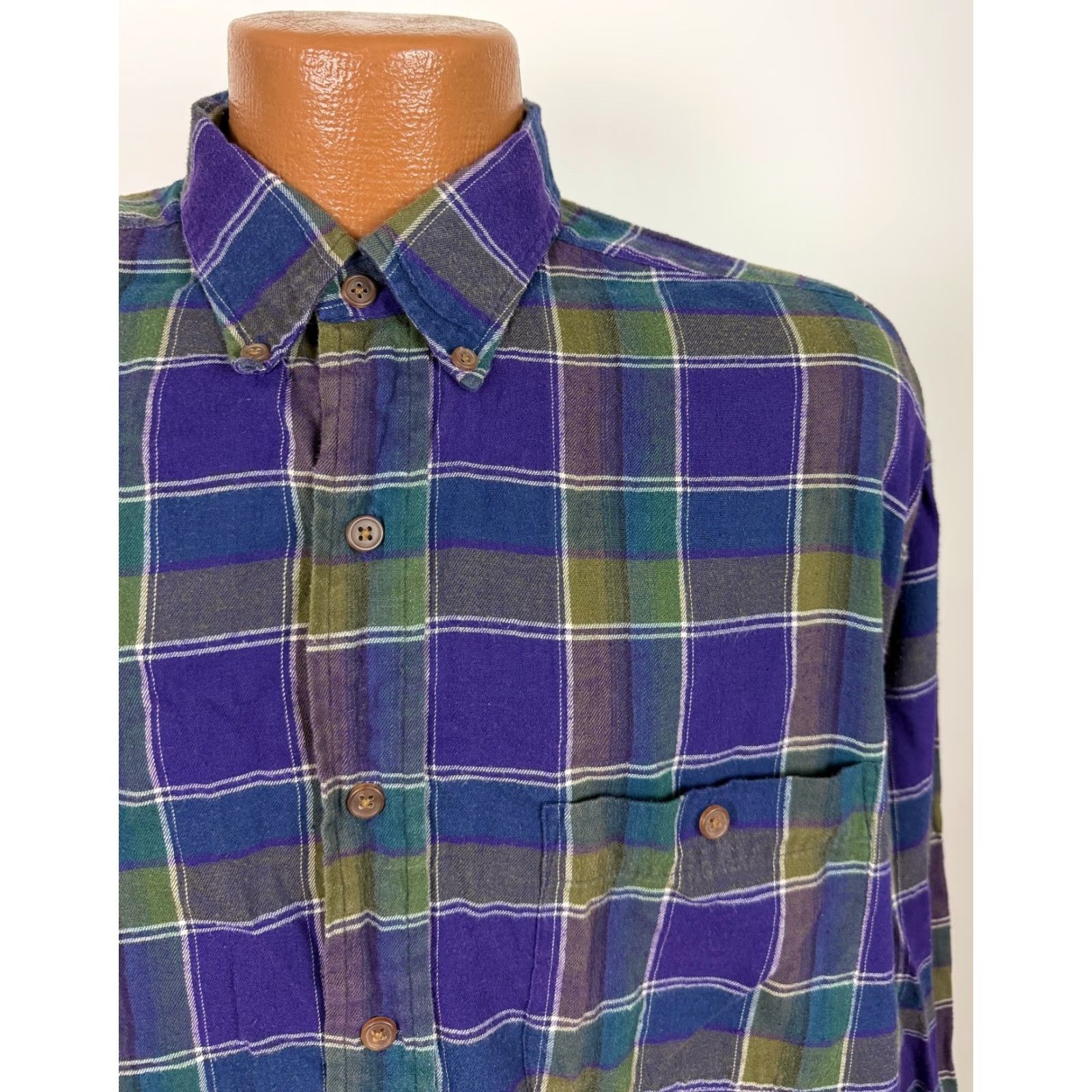 Arrow VINTAGE Arrow Shirt Men L Purple 90s Plaid Outdoors Travel USA Made Chevella Button-Up Long Sleeve Collar-Down Pockets Cotton Polyester Size US L / EU 52-54 / 3 - 3 Thumbnail