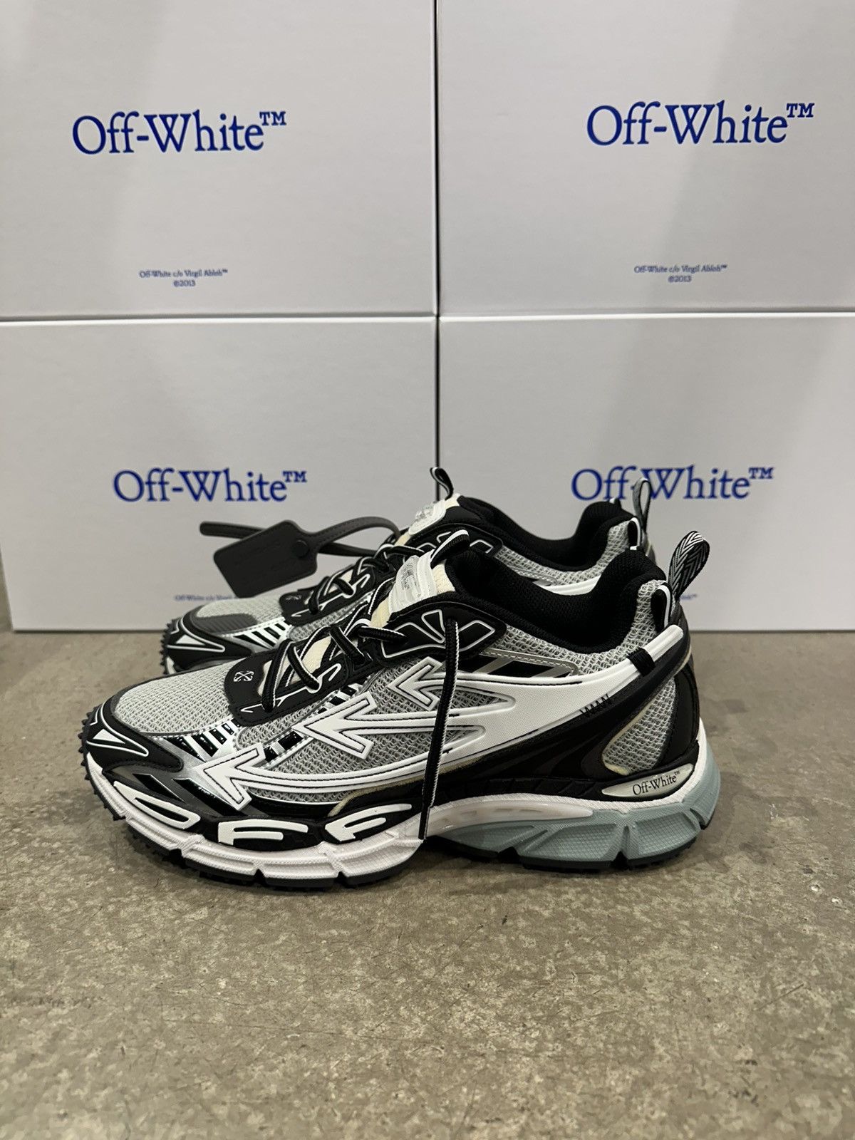 Off-White OFF-WHITE - Be Right Back Sneakers Light Grey Black Size US 11 / EU 44 - 3 Thumbnail