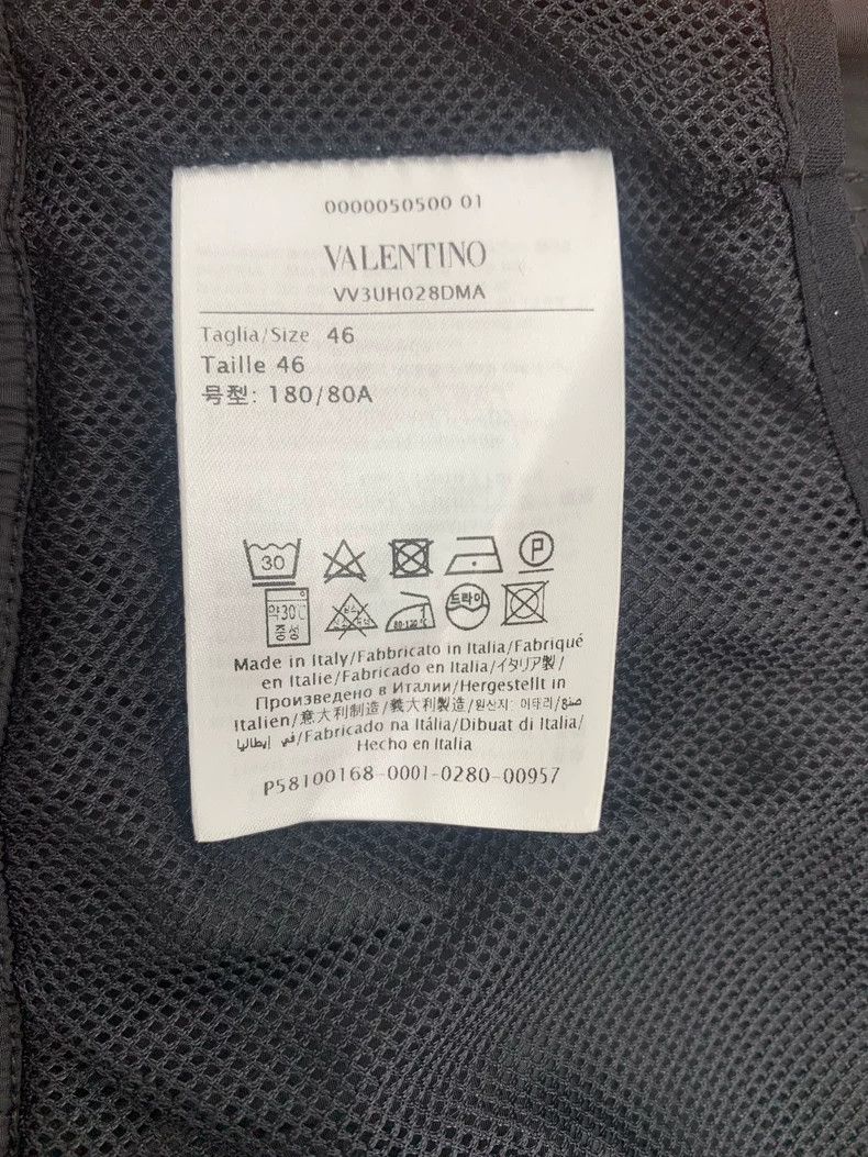 Valentino Valentino Solid logo monogram print straight casual shorts Size 35" - 6 Thumbnail