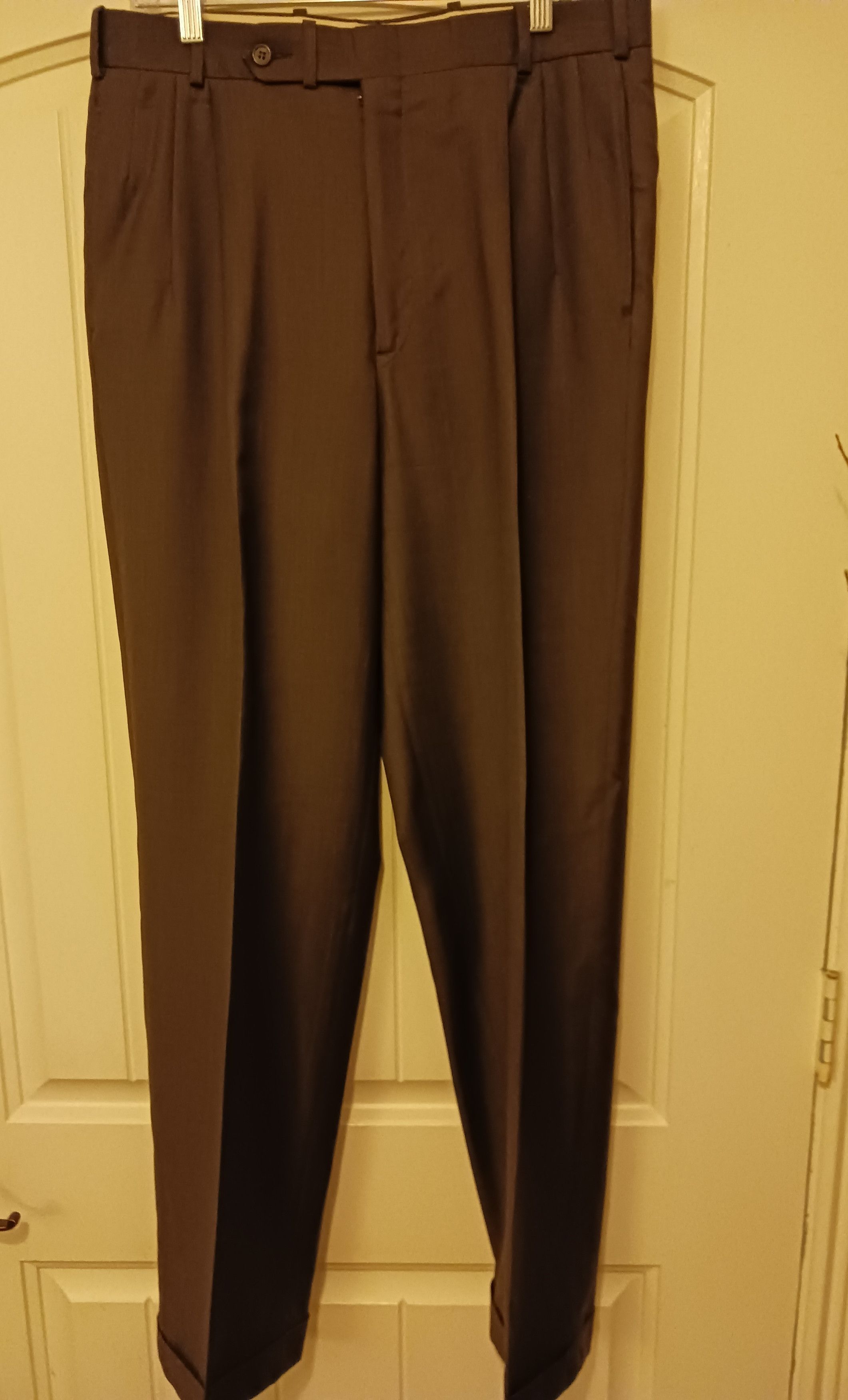Aquascutum 100% Wool 3 Button Suit Size 44R - 7 Thumbnail